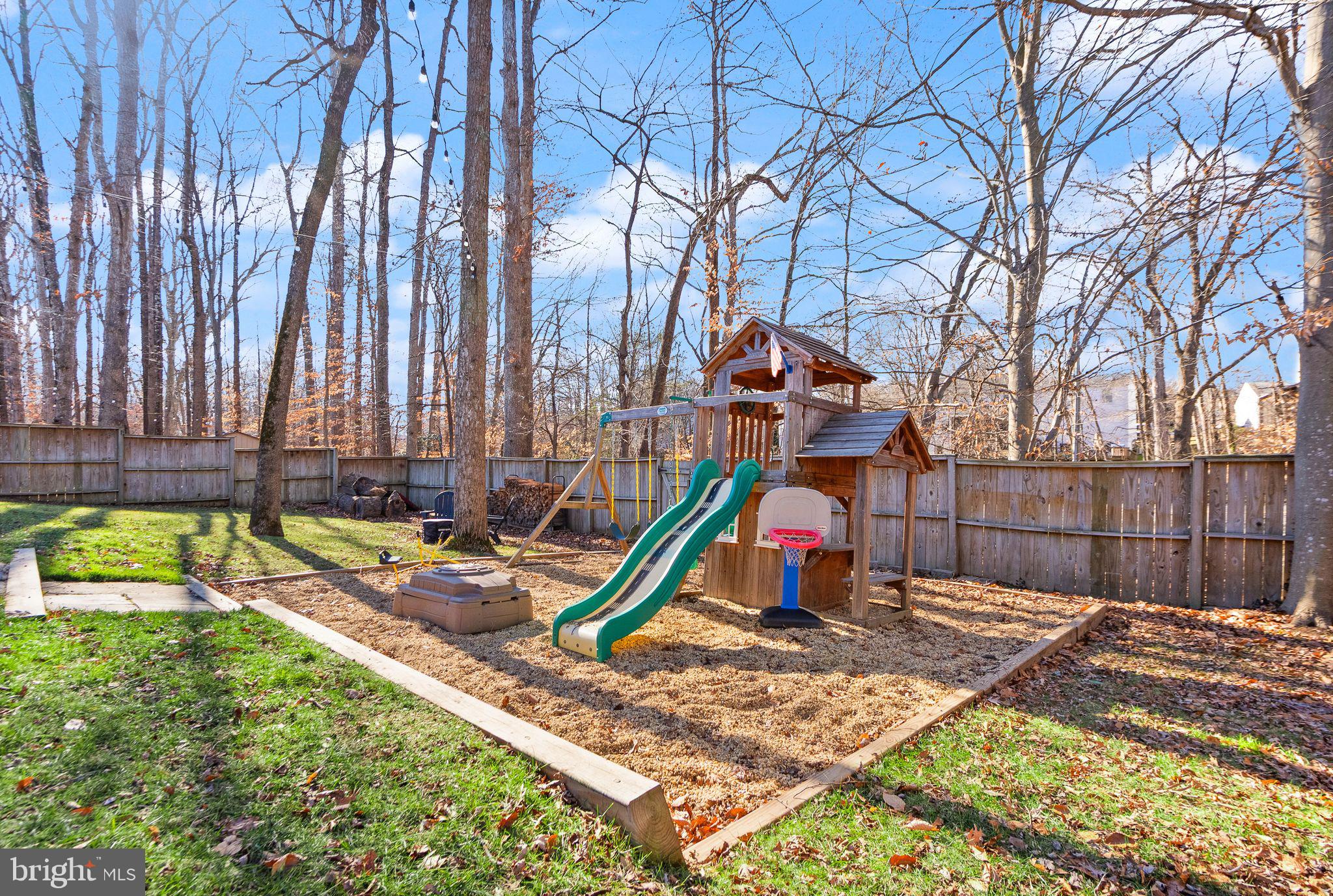 NEWINGTON FOREST - Residential