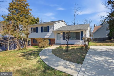 Photo of 5719 La Vista Drive, ALEXANDRIA, VA 22310 (MLS # VAFX2294970)