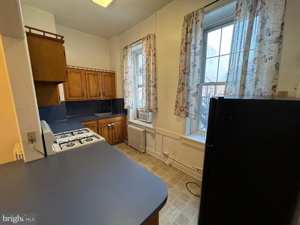 Photo of 107 E Market Street #2ND FLOOR, FRONT, YORK, PA 17401 (MLS # PAYK2094280)