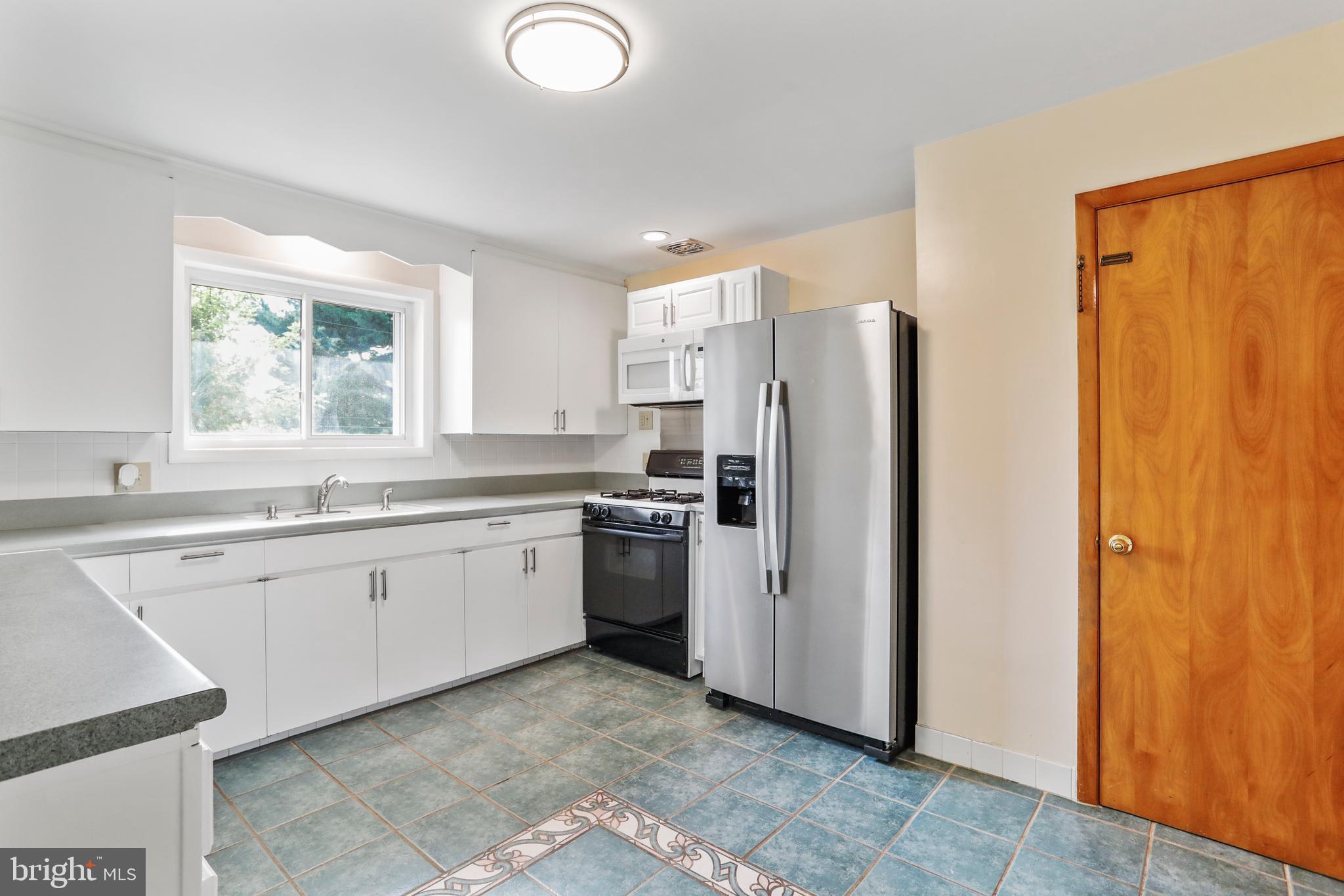 GREENBERRY HILLS - Residential