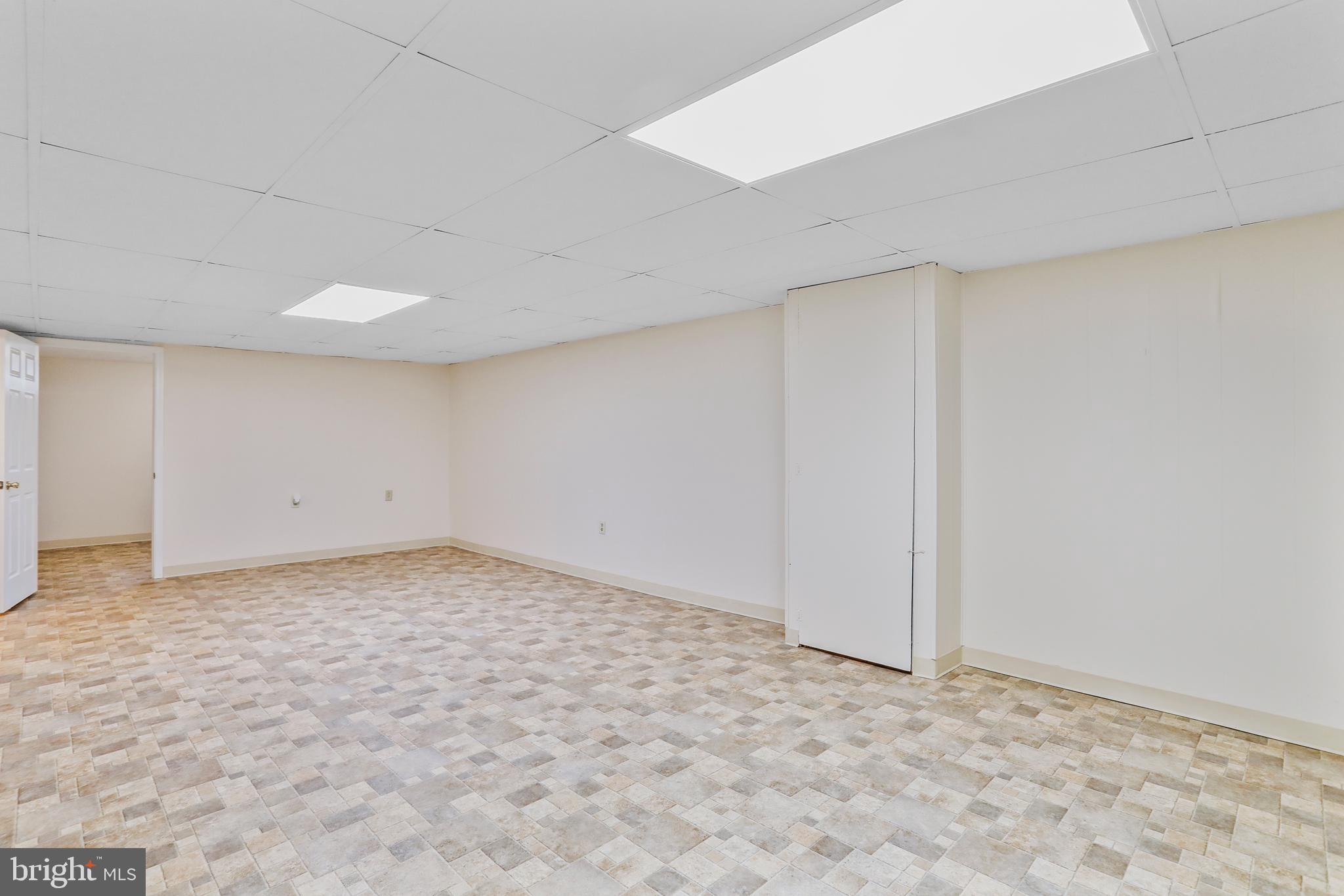 GREENBERRY HILLS - Residential