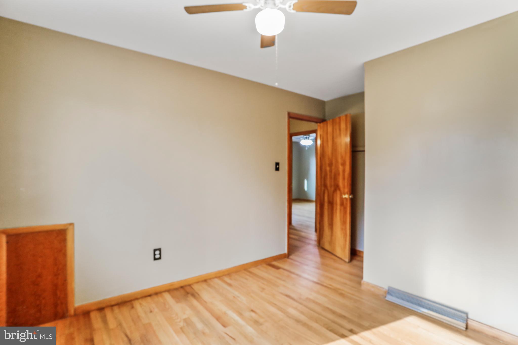 GREENBERRY HILLS - Residential