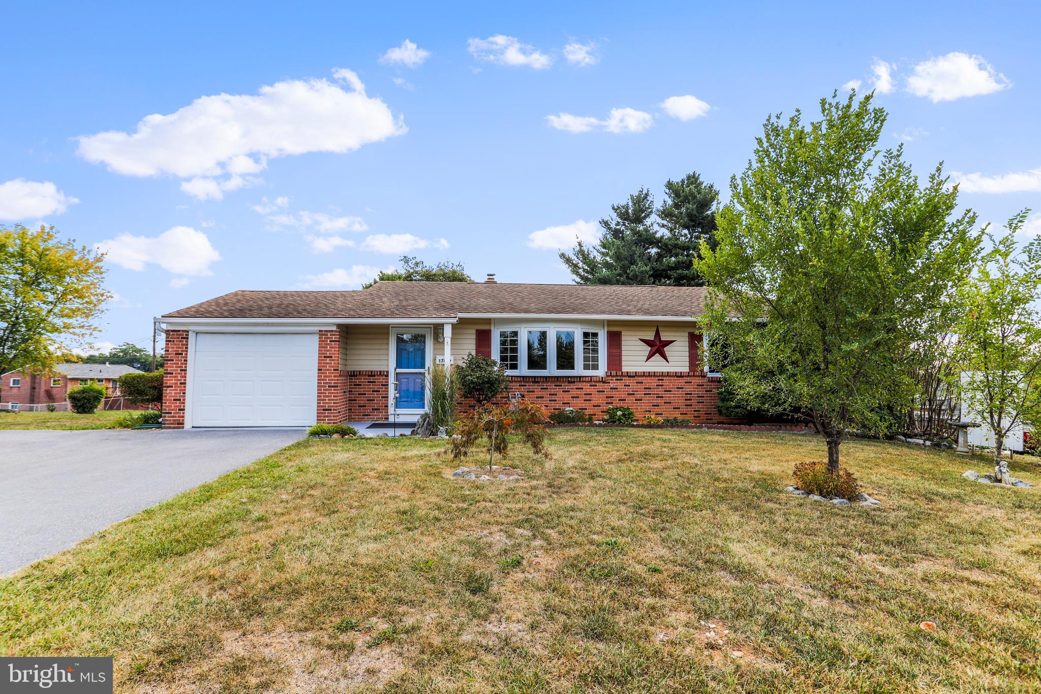 GREENBERRY HILLS - Residential