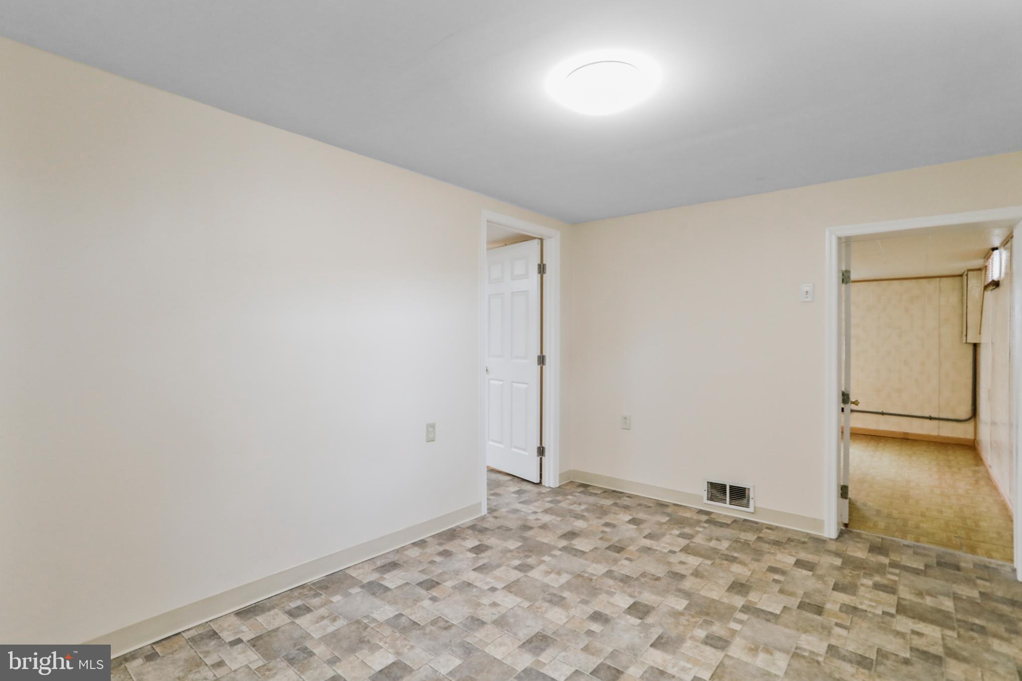 GREENBERRY HILLS - Residential