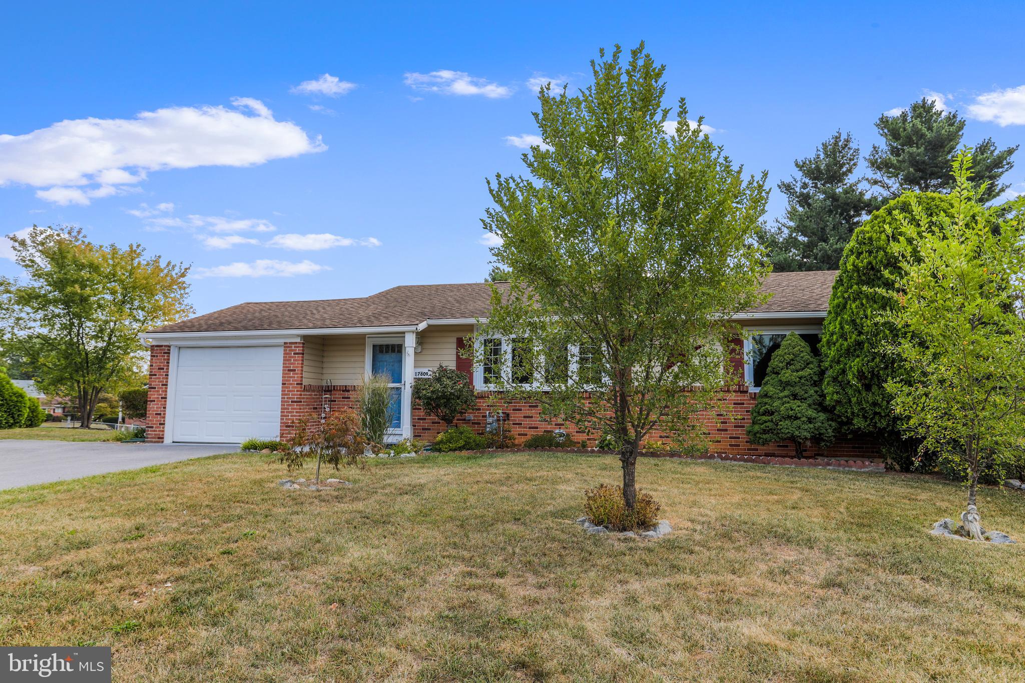 GREENBERRY HILLS - Residential