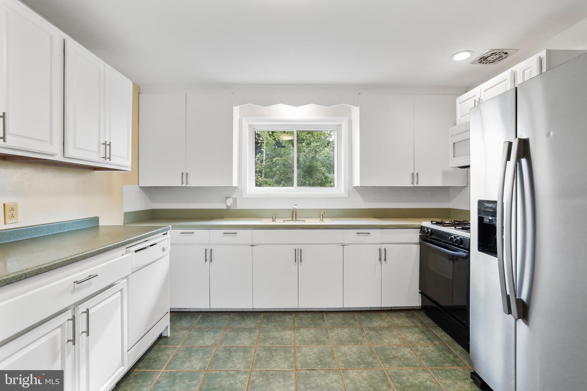 GREENBERRY HILLS - Residential