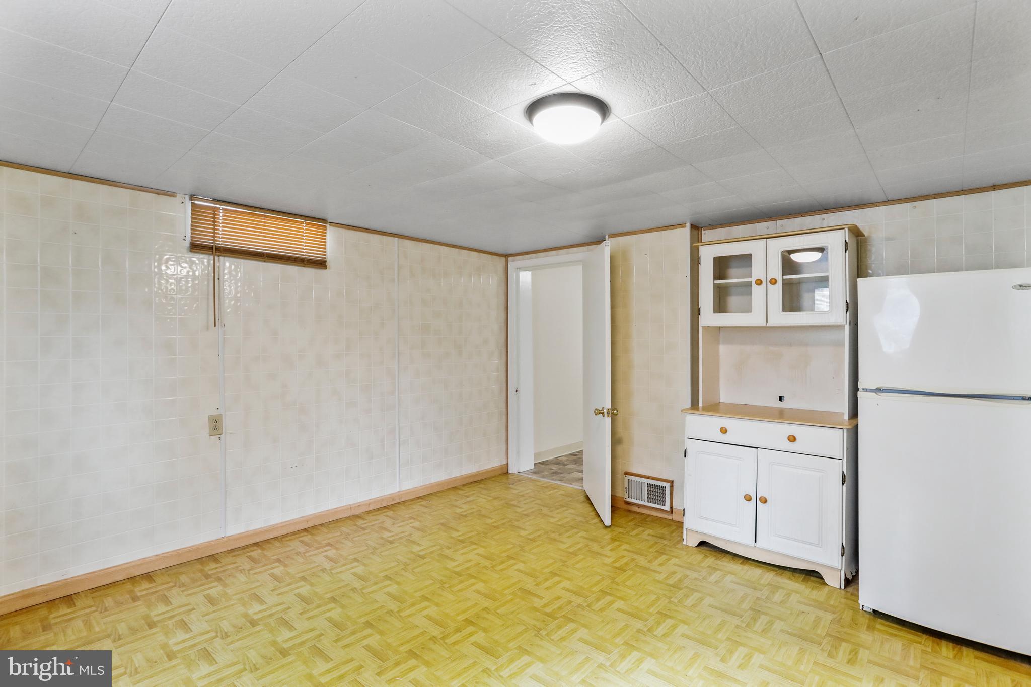 GREENBERRY HILLS - Residential