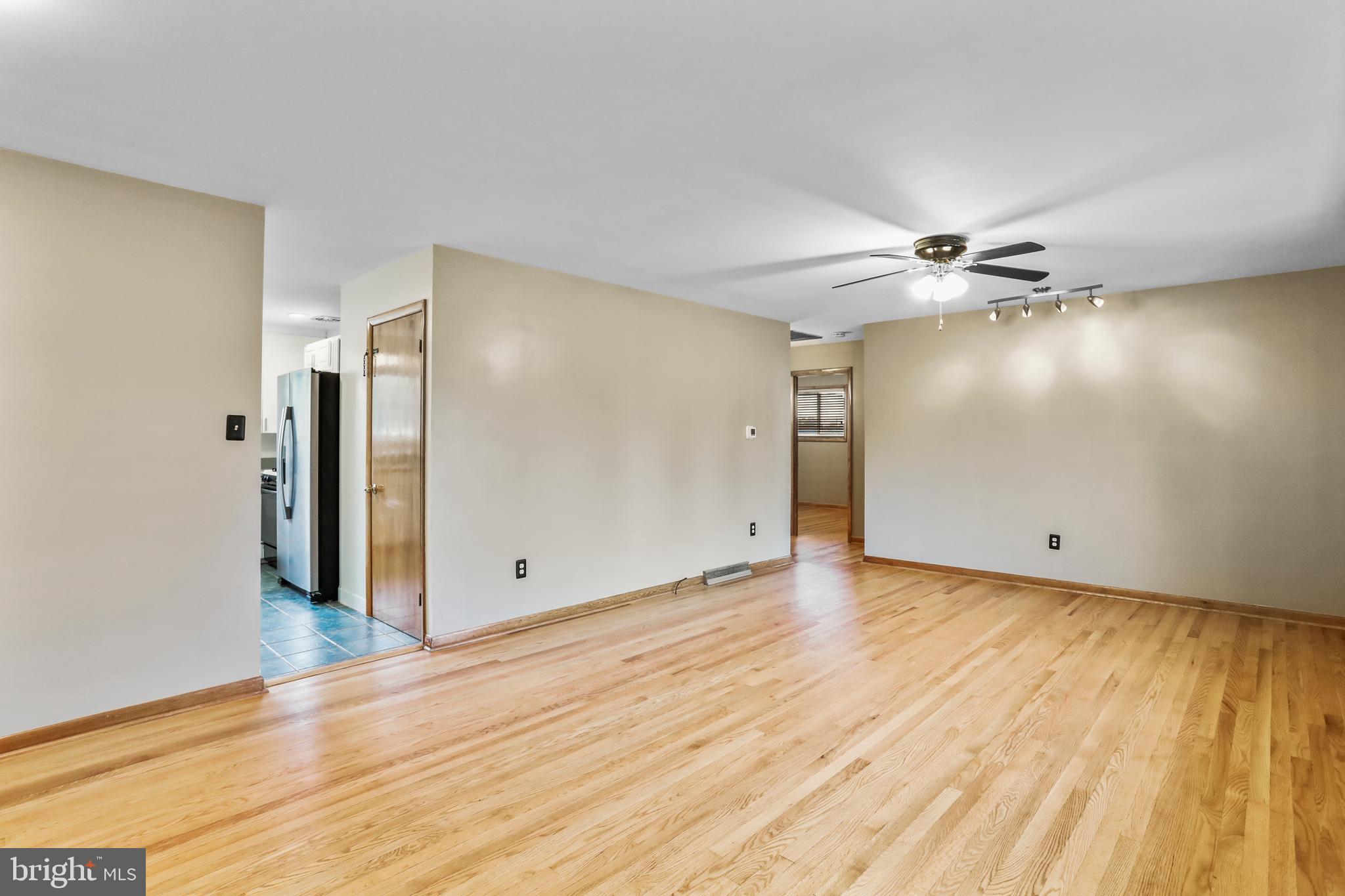 GREENBERRY HILLS - Residential