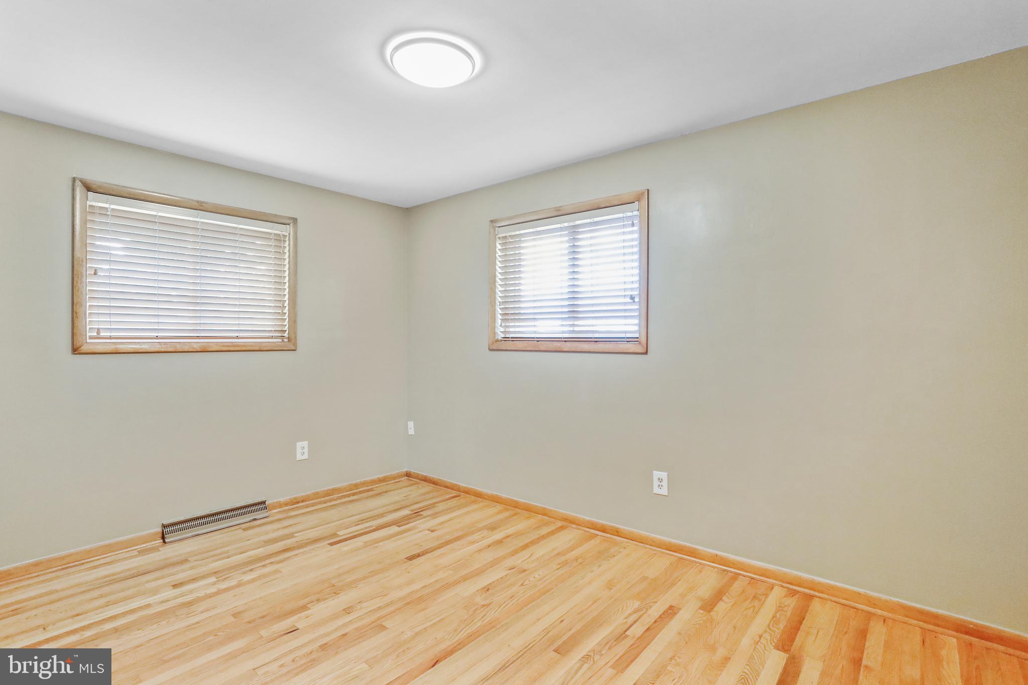 GREENBERRY HILLS - Residential