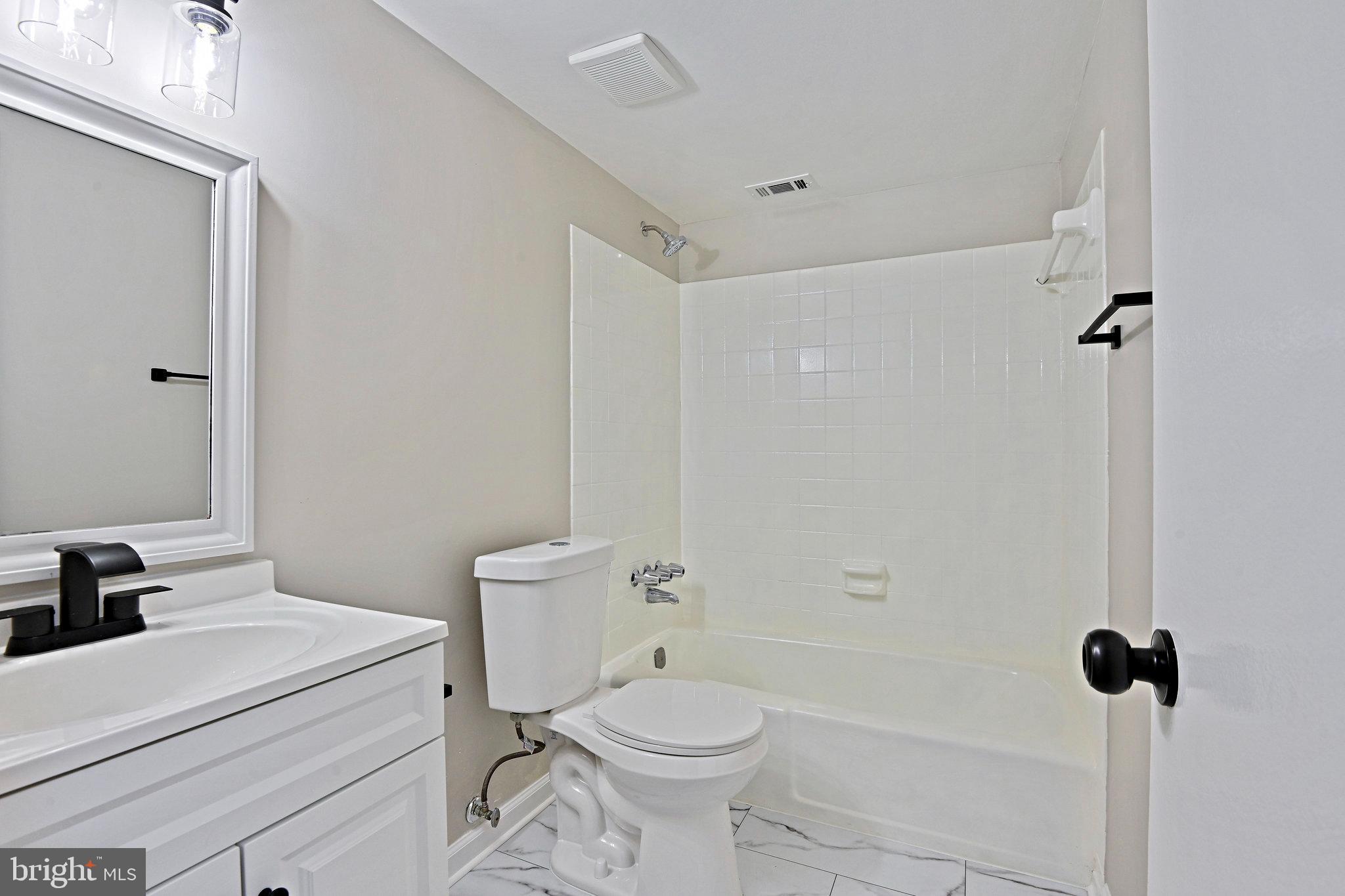 VANTAGE HILL - Residential