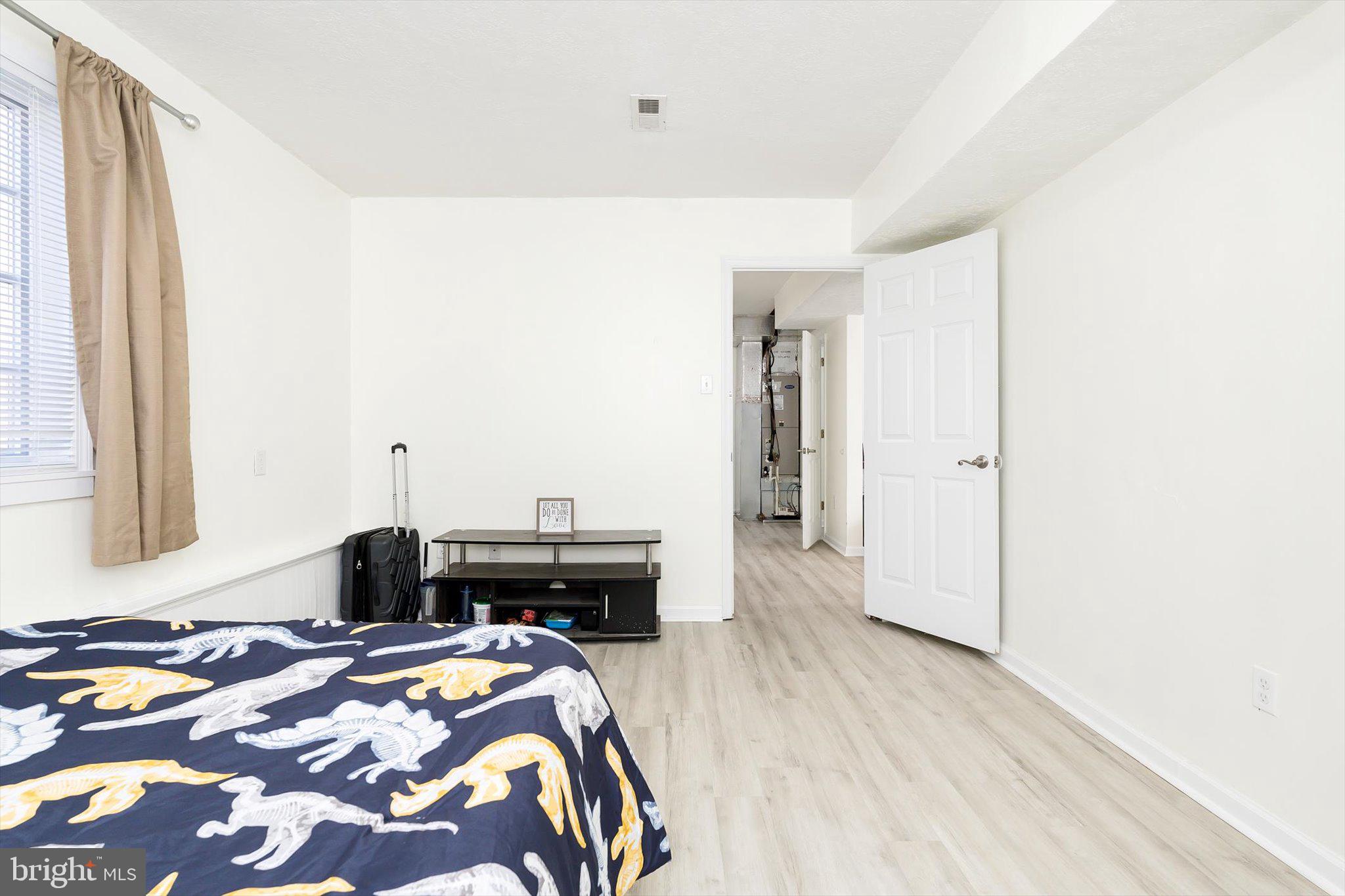 LAUREL RIDGE - Residential