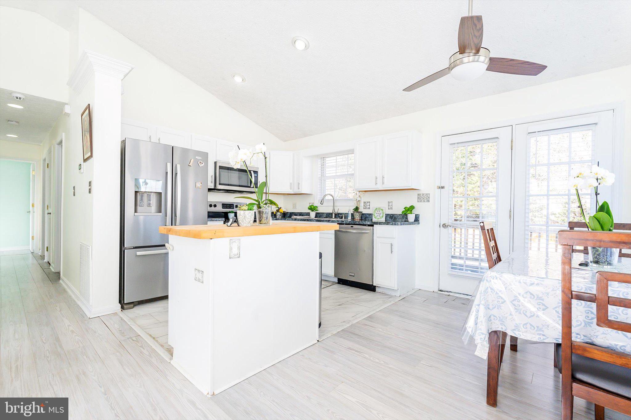 LAUREL RIDGE - Residential