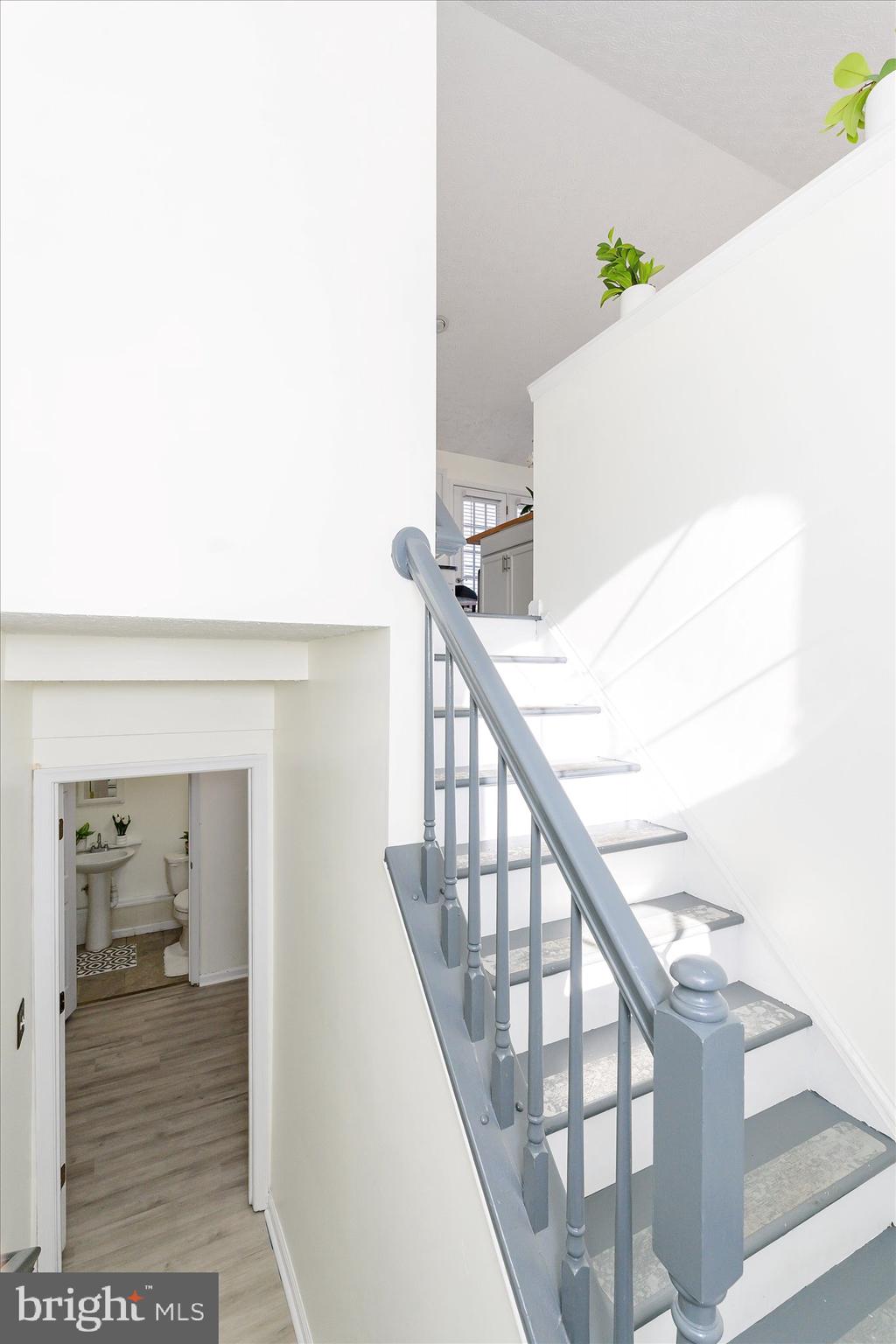 LAUREL RIDGE - Residential