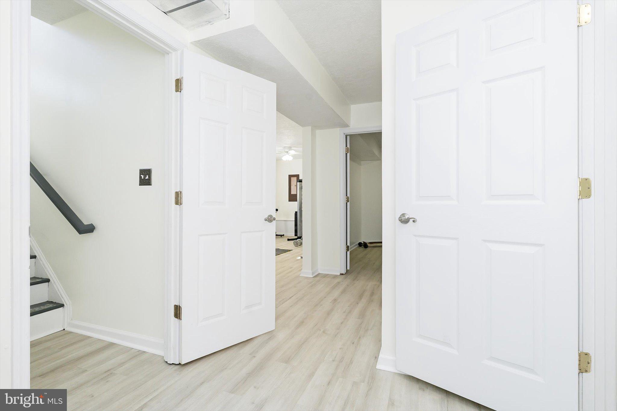 LAUREL RIDGE - Residential