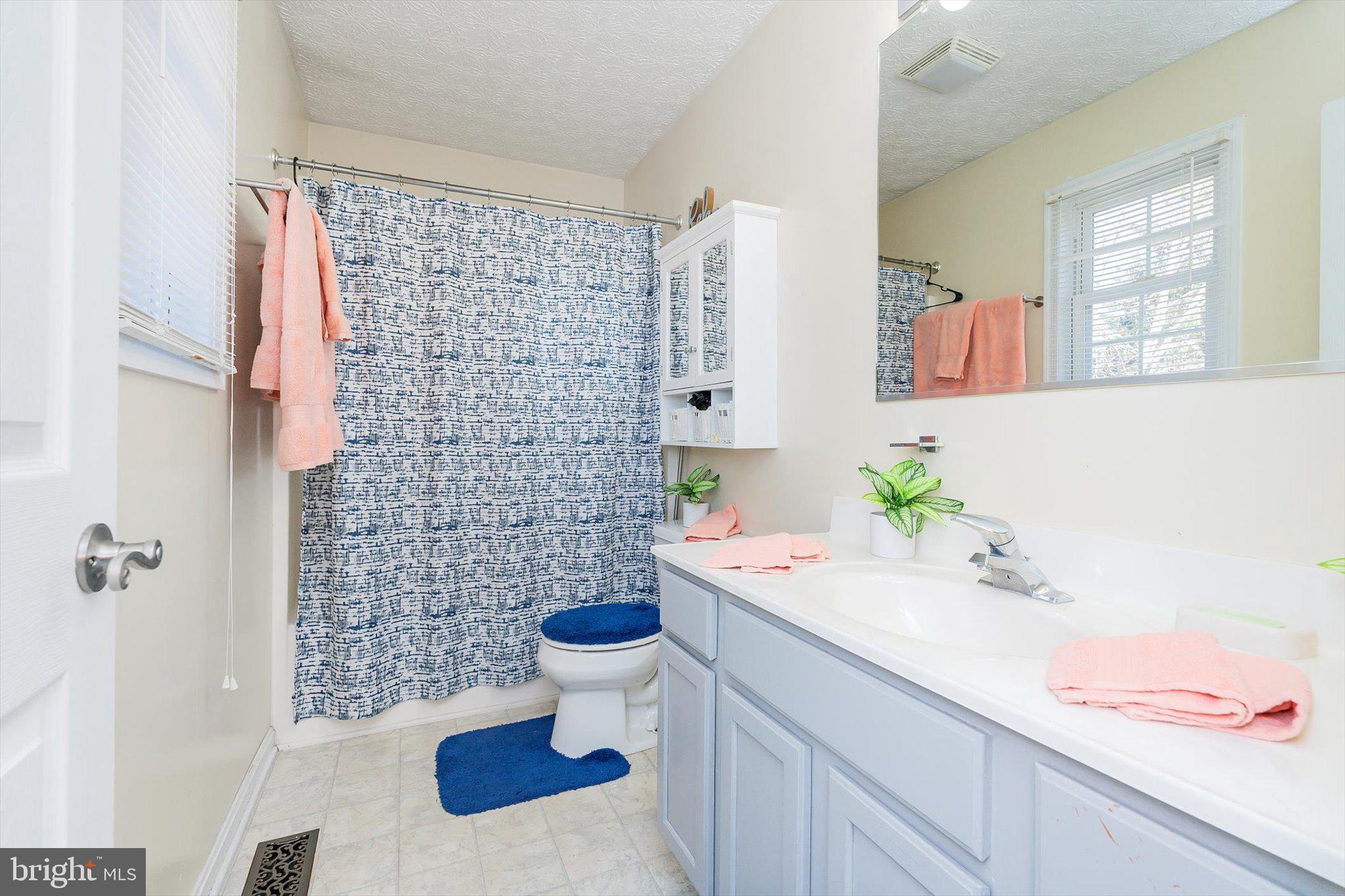 LAUREL RIDGE - Residential