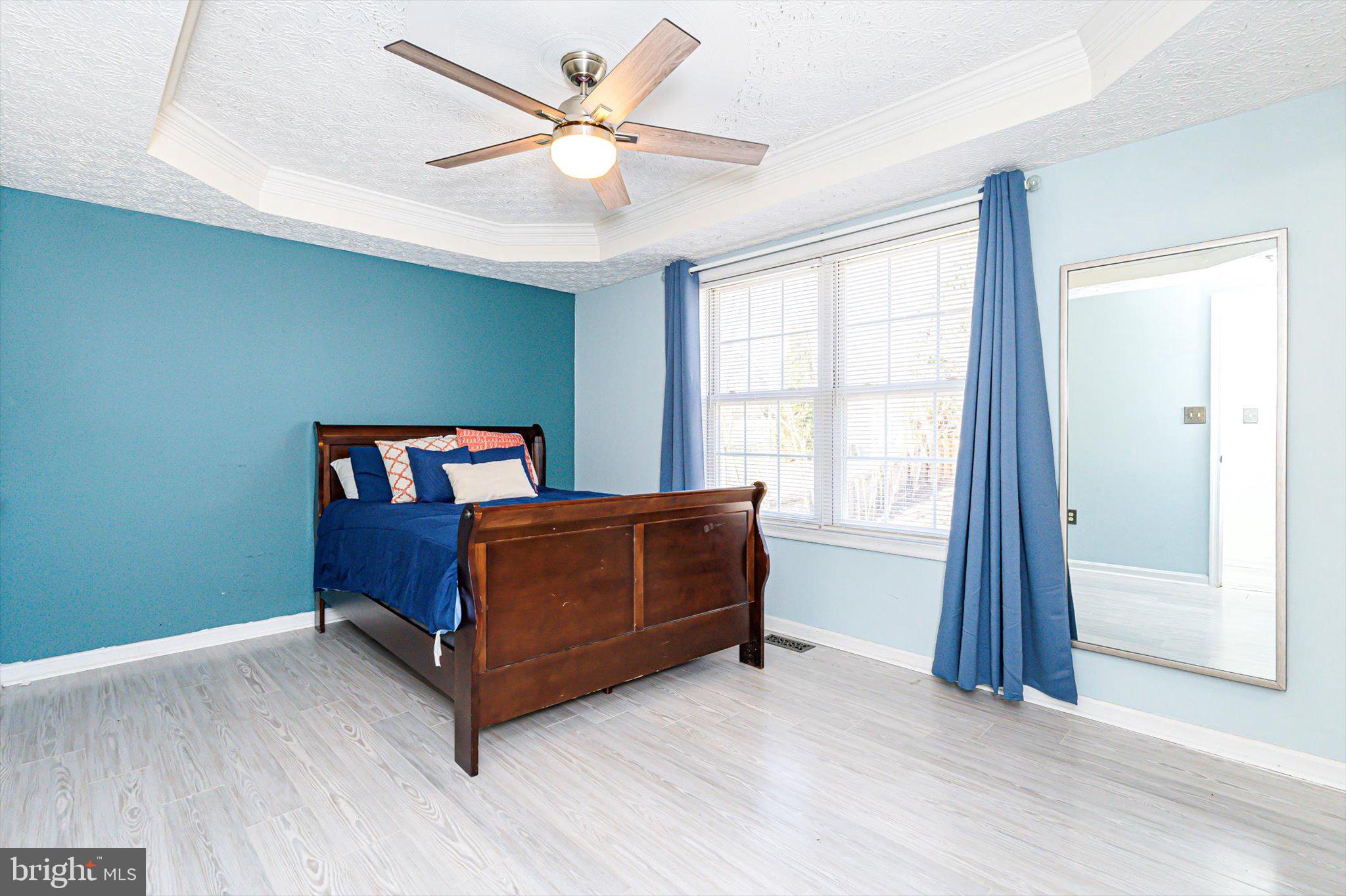 LAUREL RIDGE - Residential