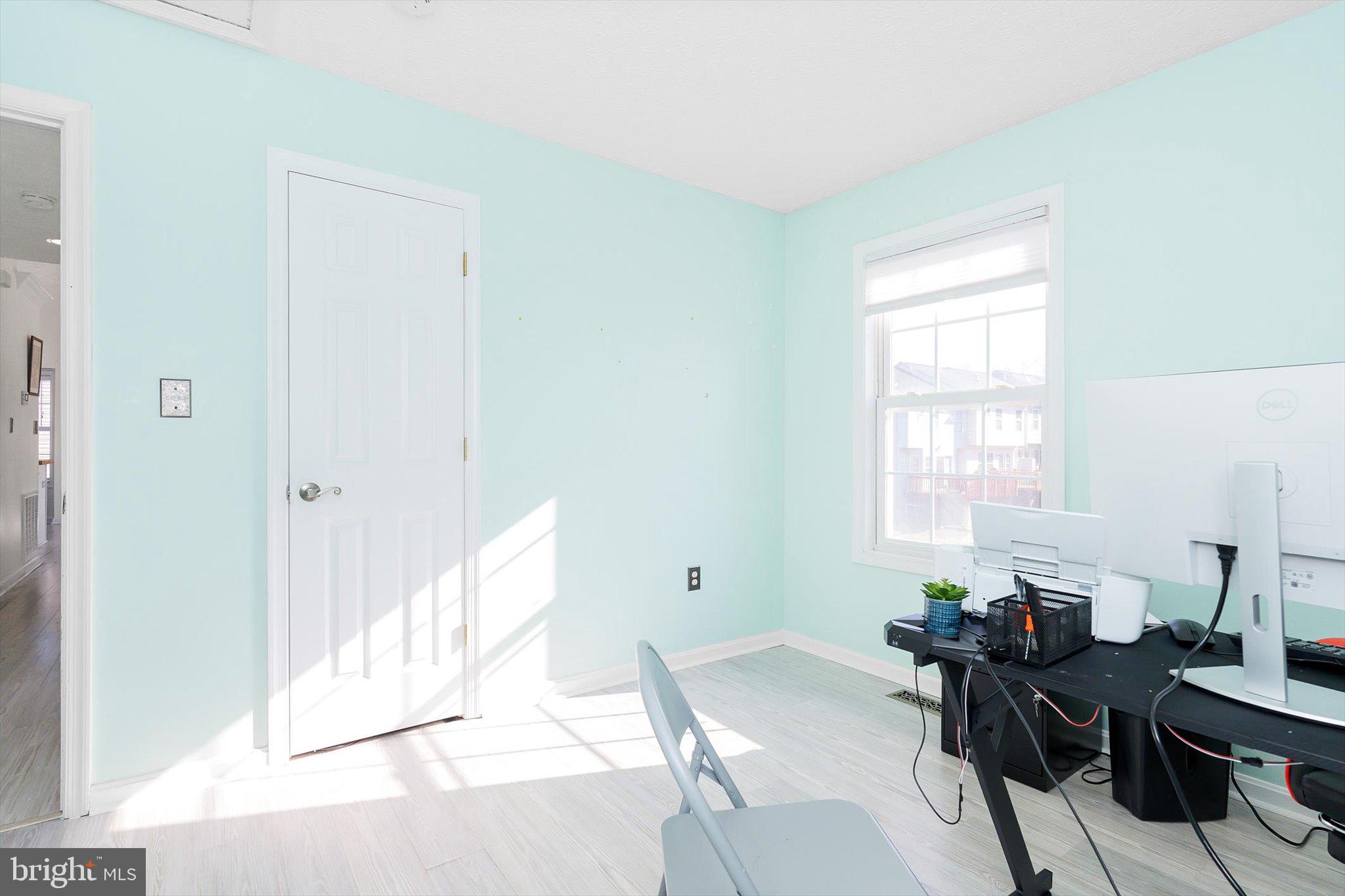 LAUREL RIDGE - Residential