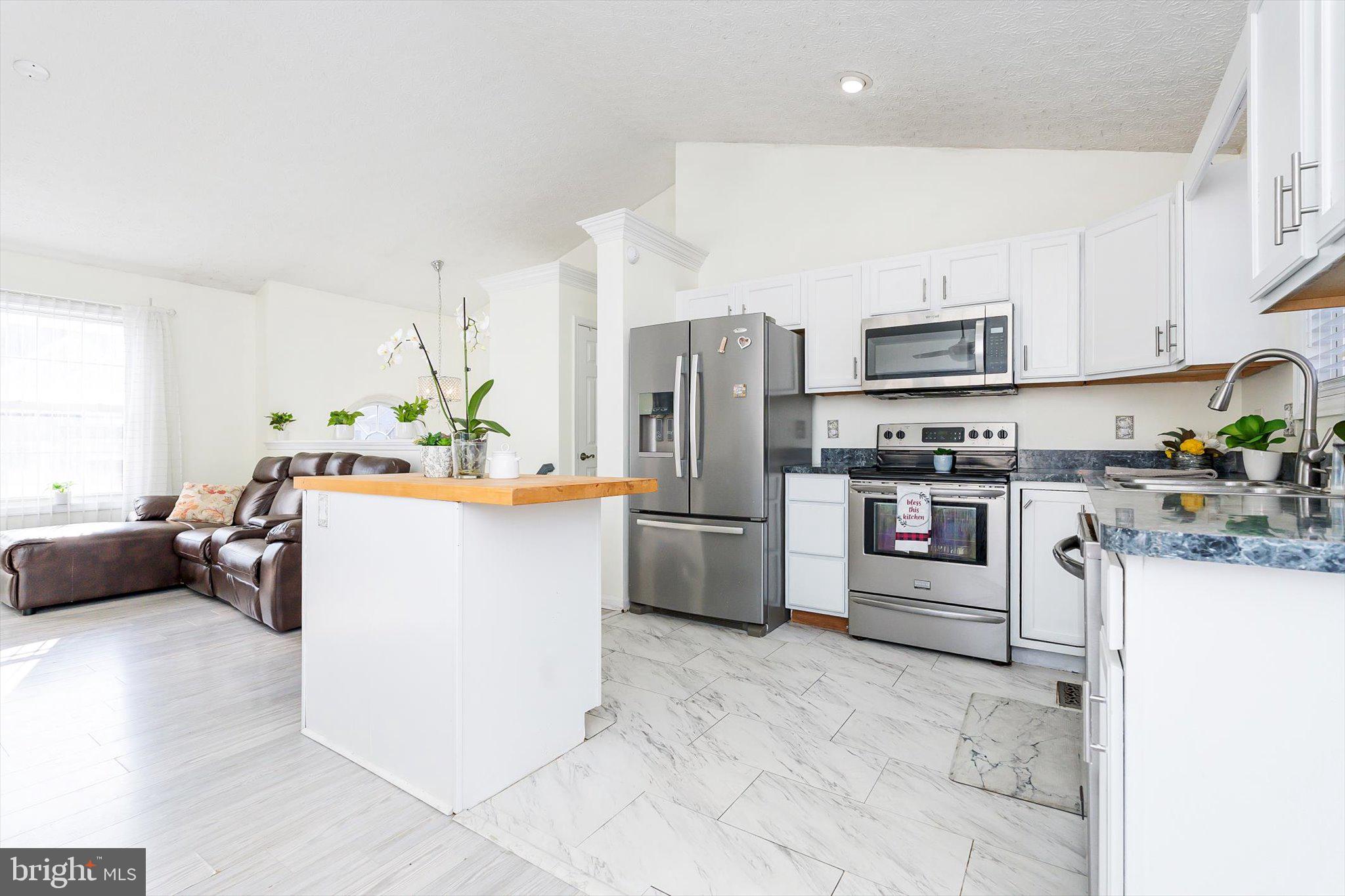 LAUREL RIDGE - Residential