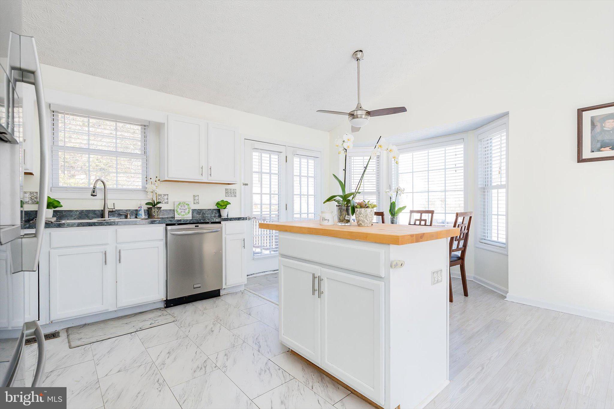 LAUREL RIDGE - Residential