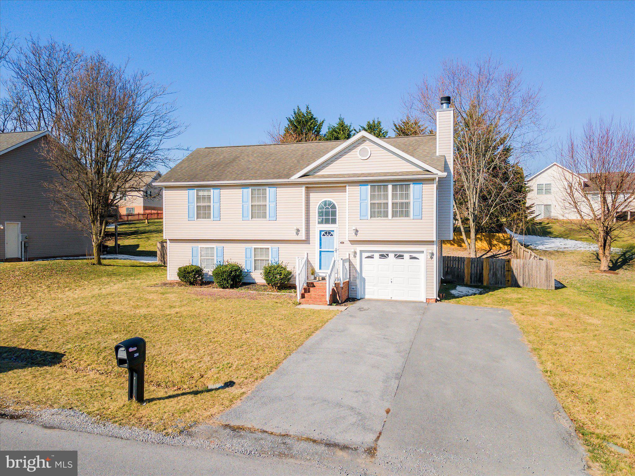 LAUREL RIDGE - Residential