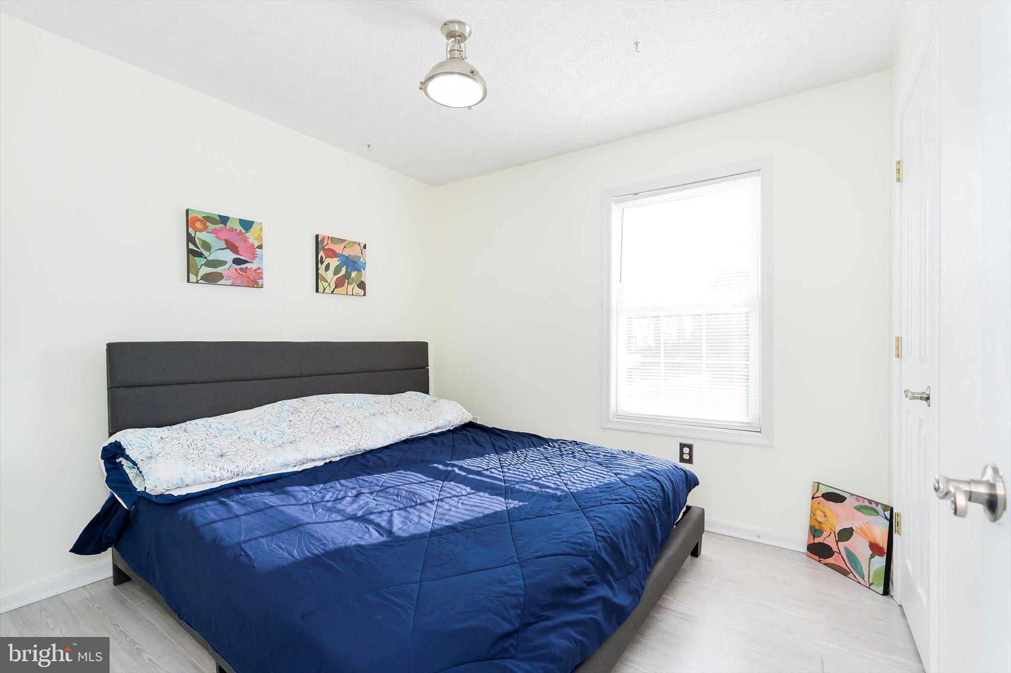 LAUREL RIDGE - Residential