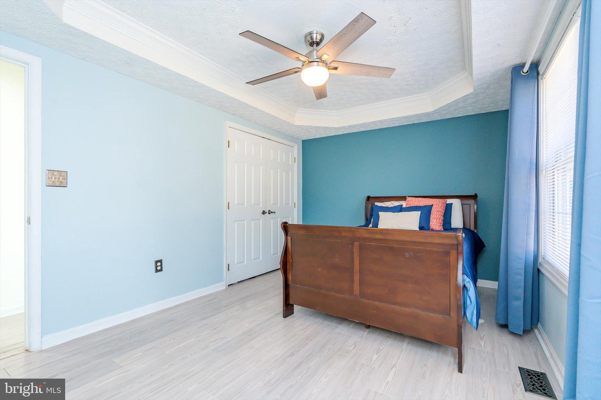 LAUREL RIDGE - Residential