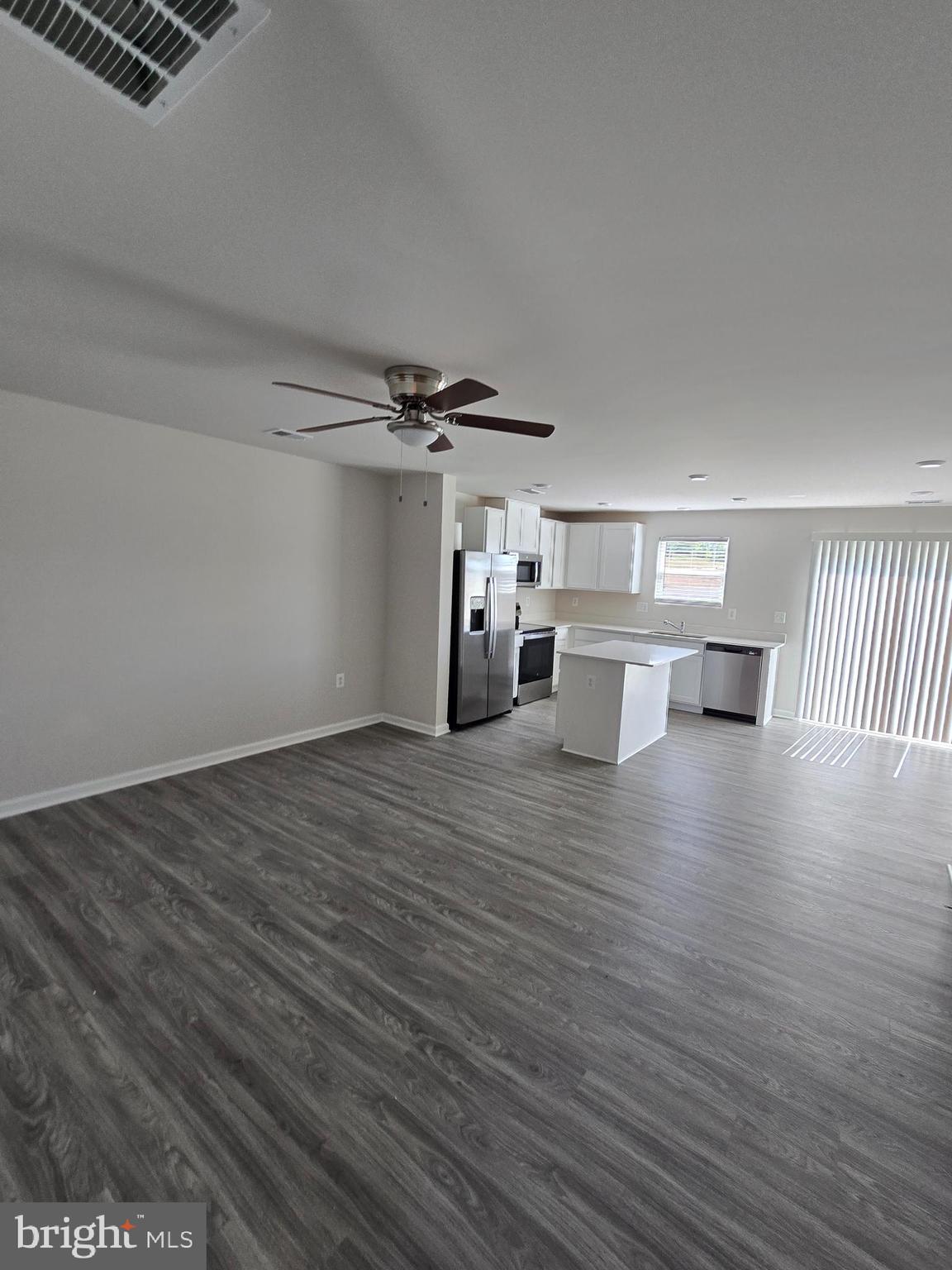 STONE SPRING - Residential Lease