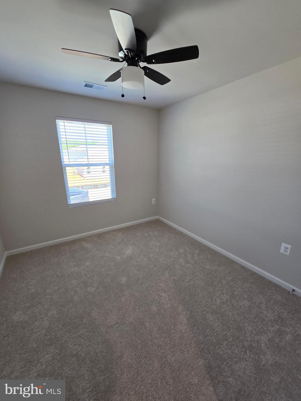 STONE SPRING - Residential Lease