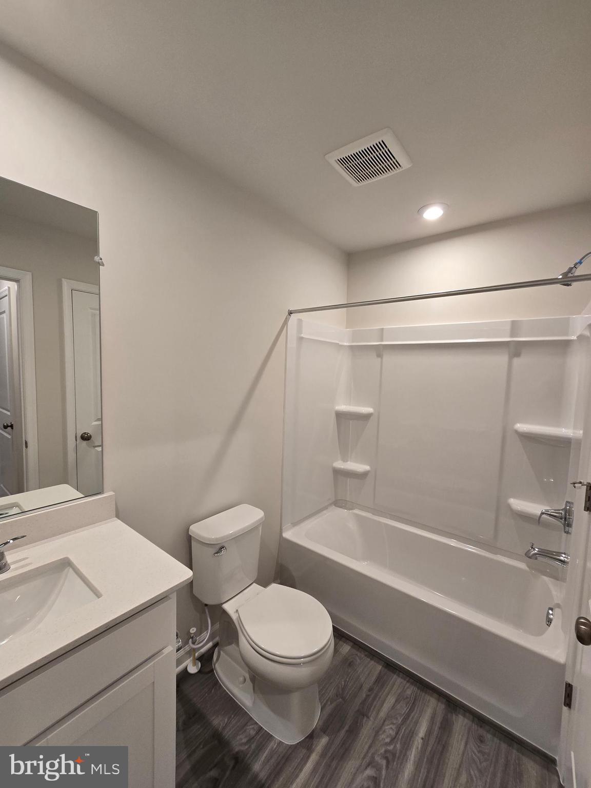 STONE SPRING - Residential Lease