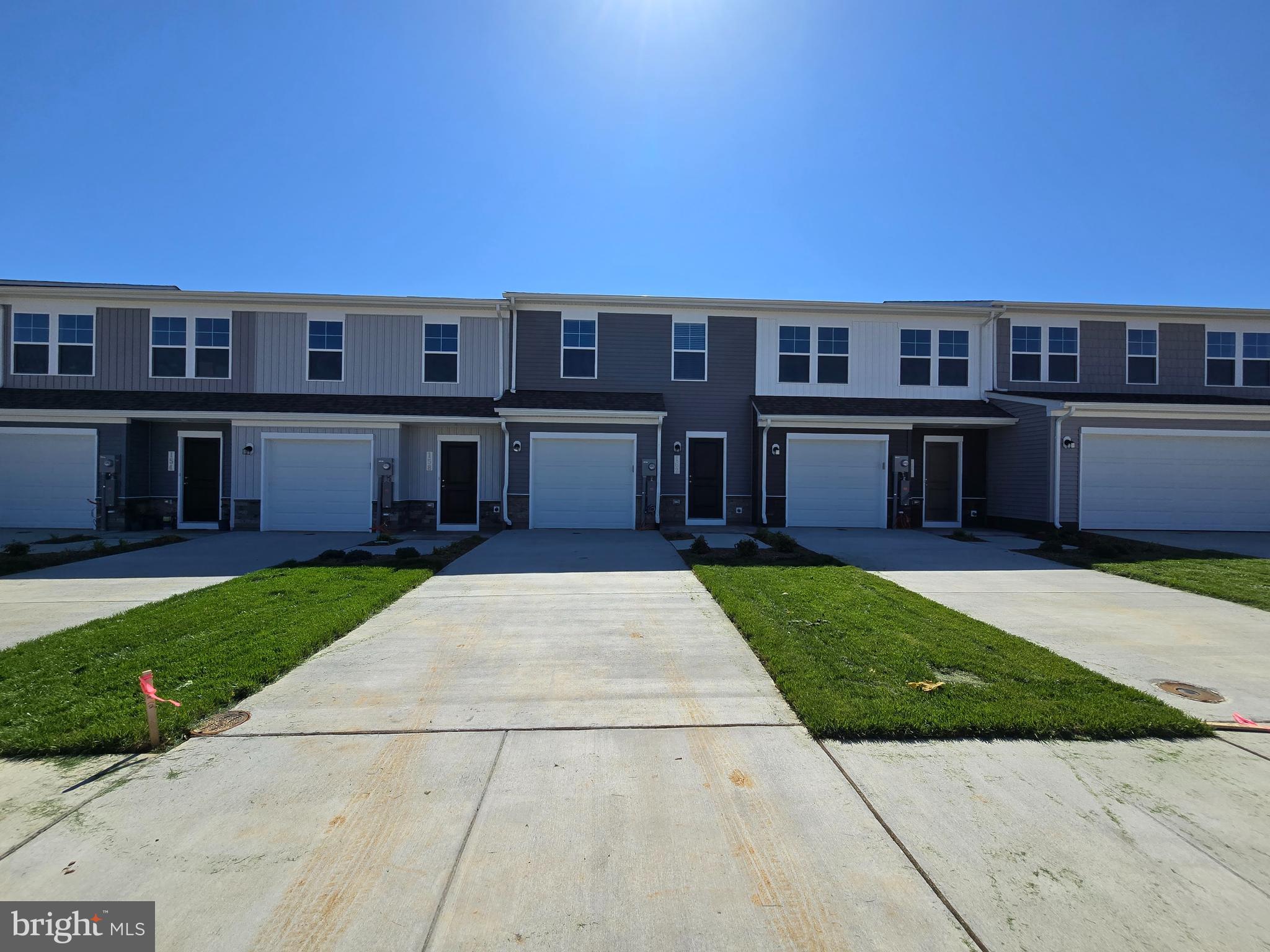 STONE SPRING - Residential Lease