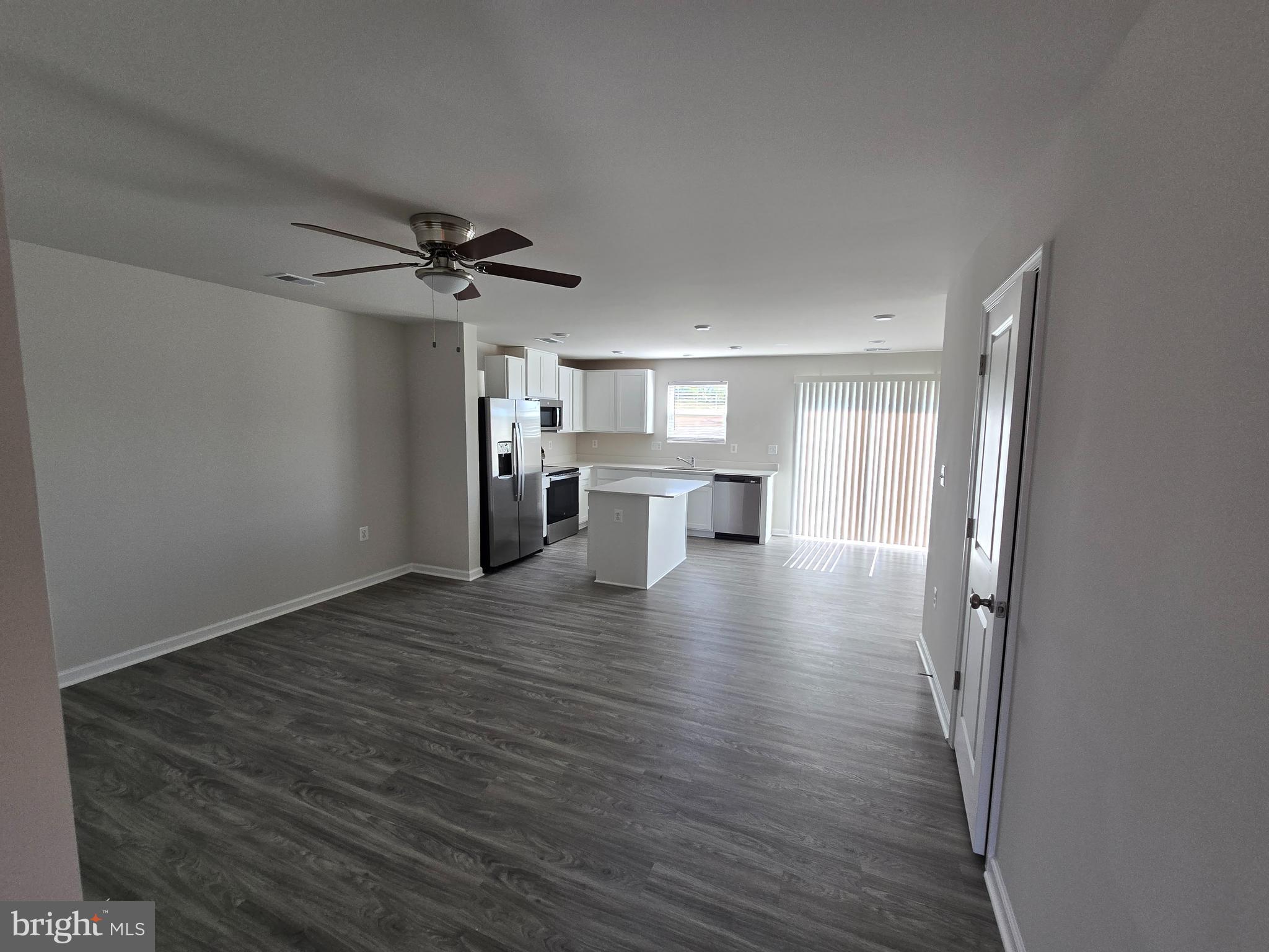 STONE SPRING - Residential Lease