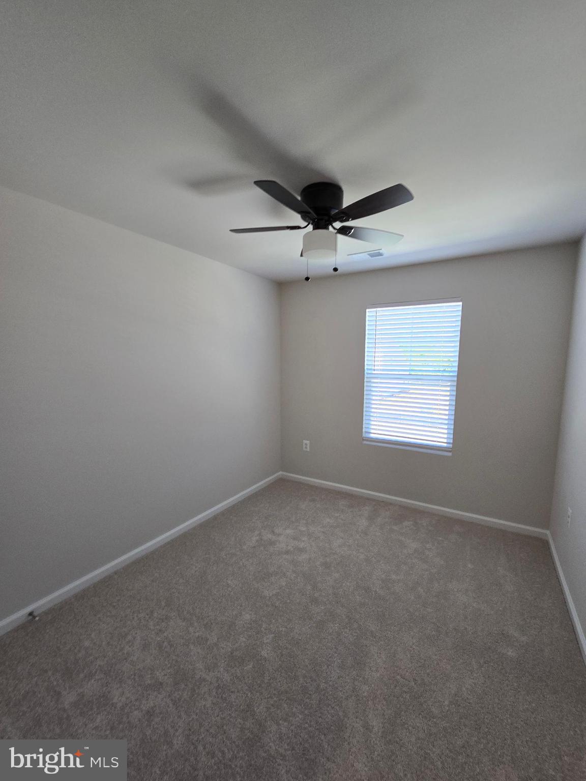 STONE SPRING - Residential Lease