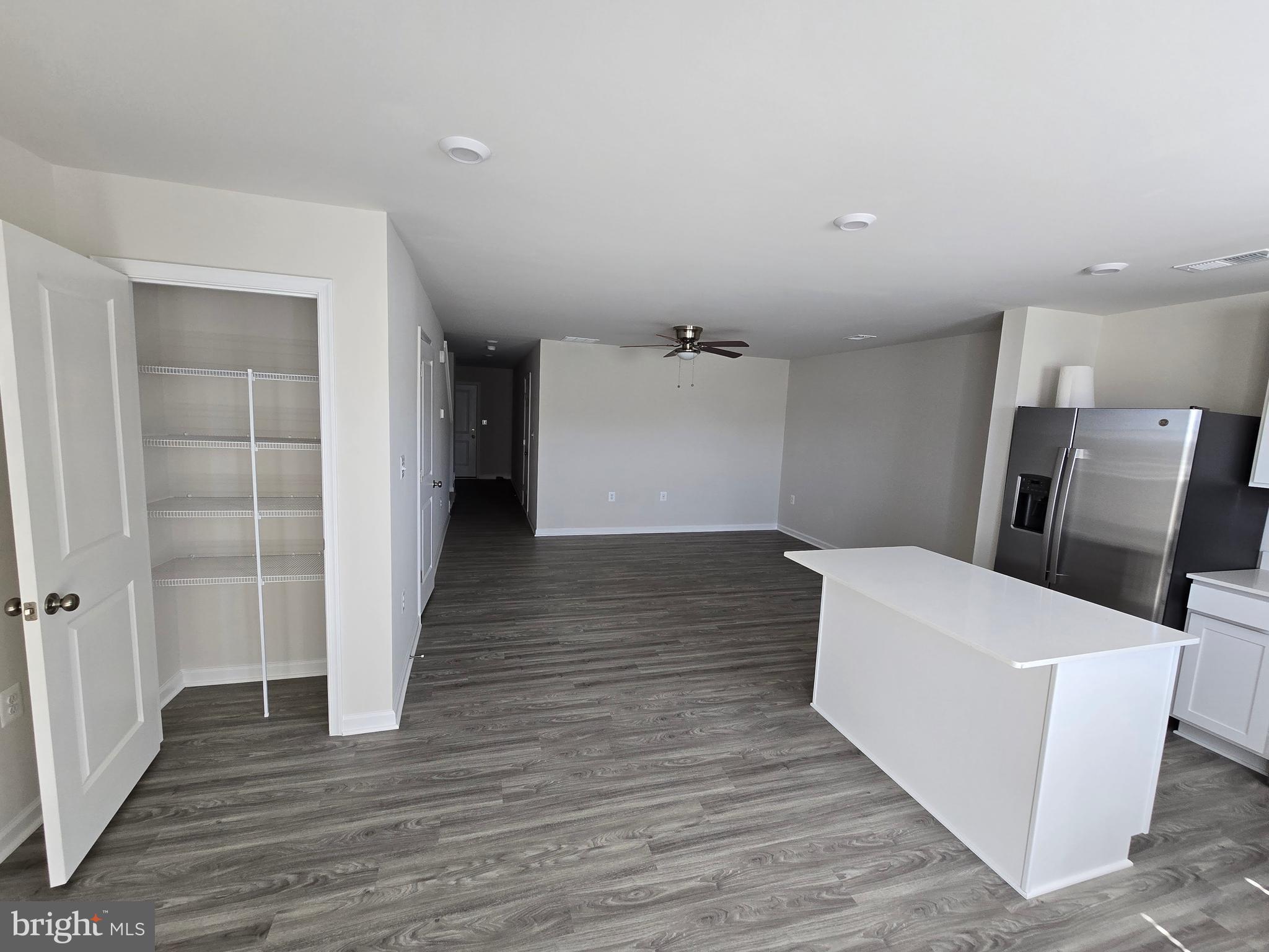 STONE SPRING - Residential Lease