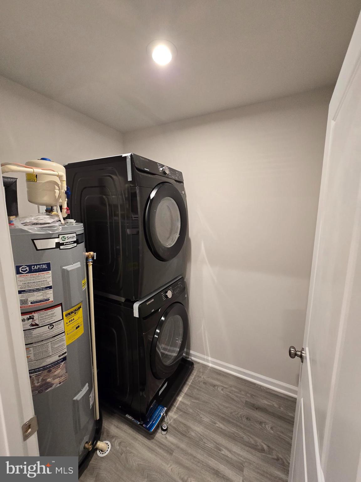 STONE SPRING - Residential Lease