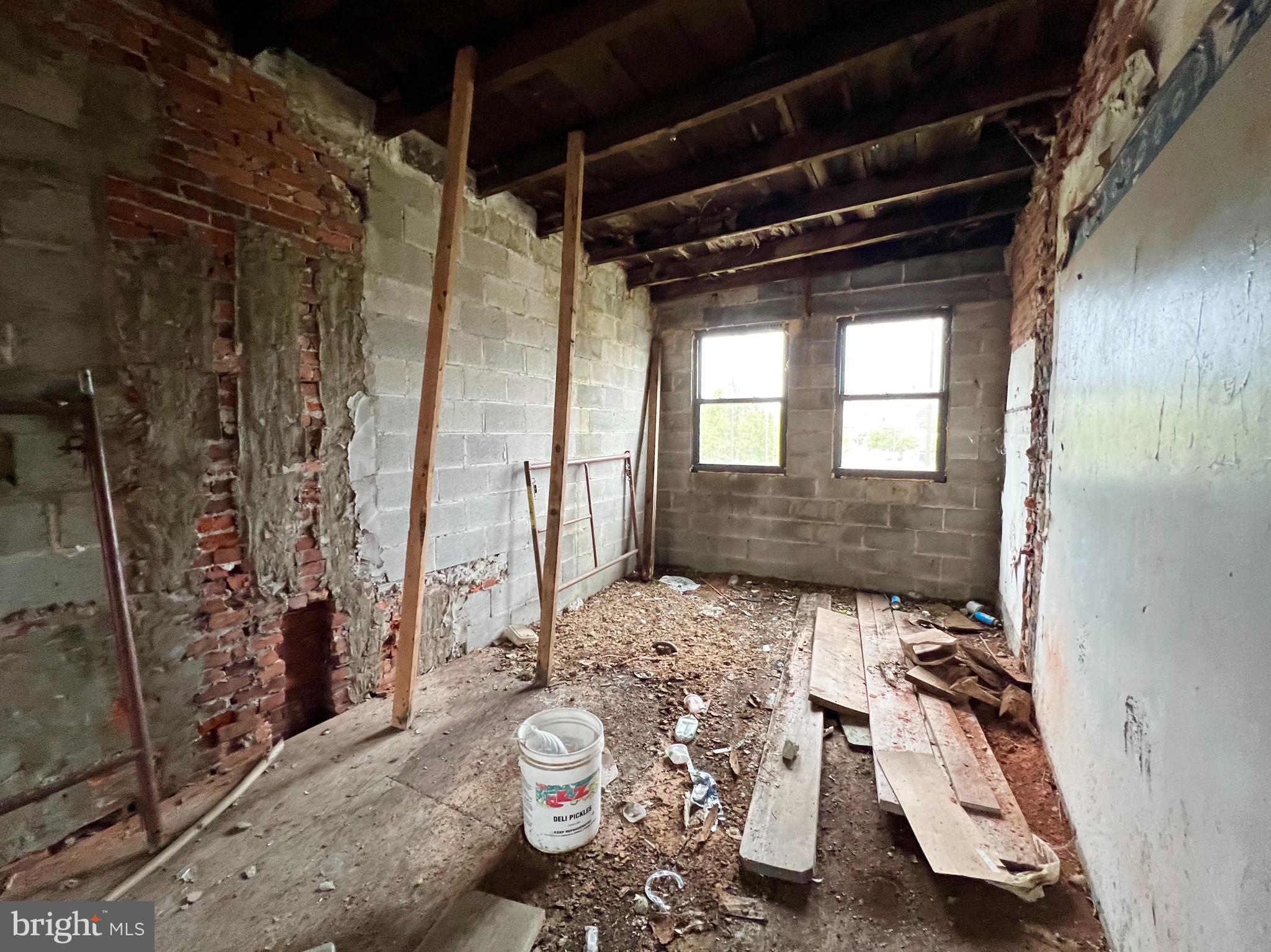 GRAYS FERRY - Residential