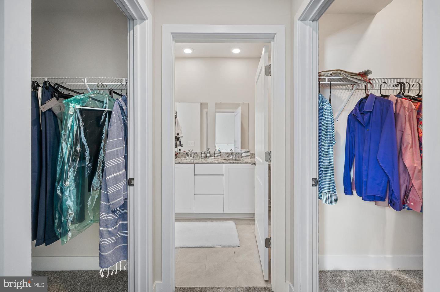 WATERSIDE - Residential