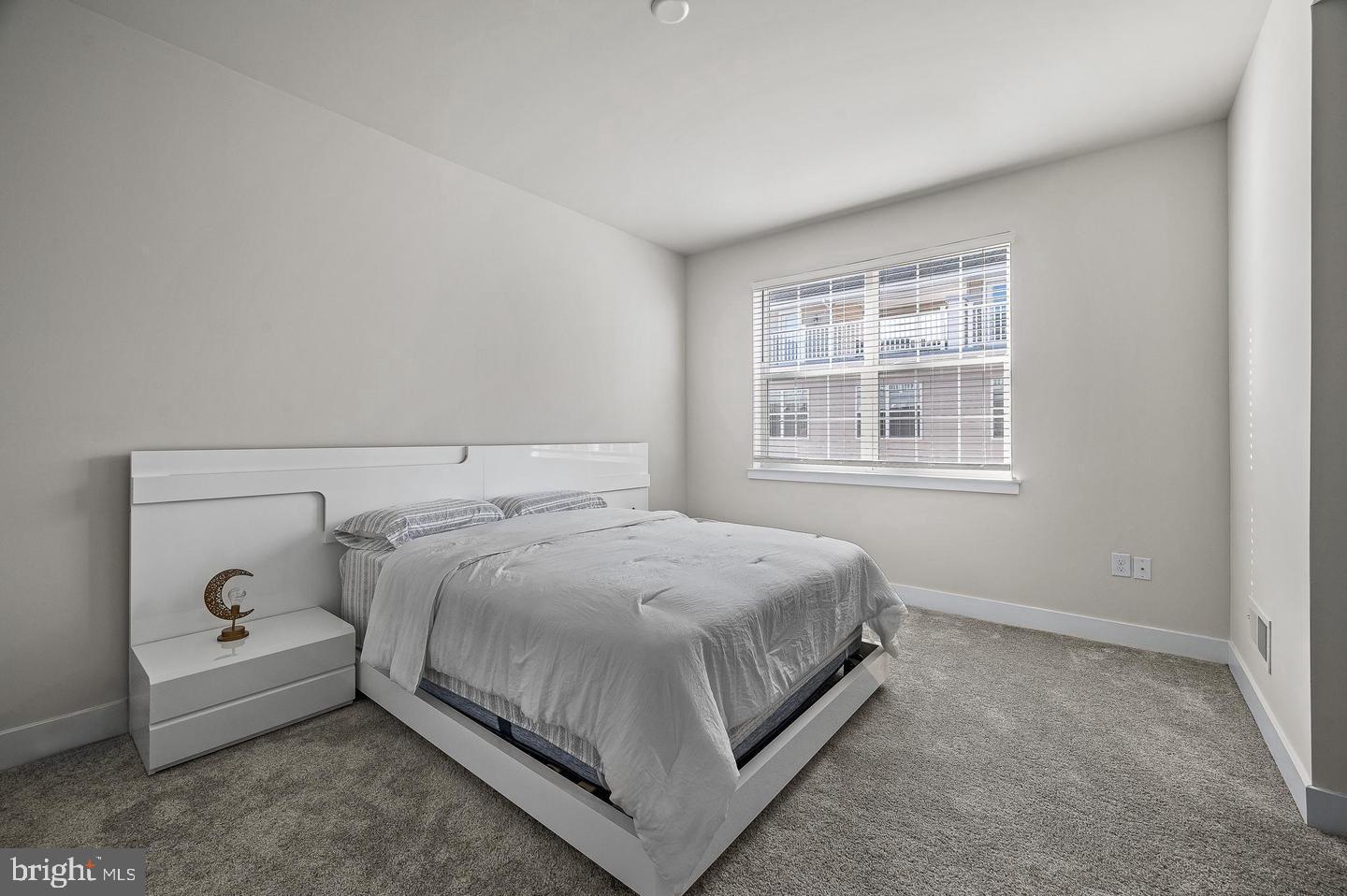 WATERSIDE - Residential