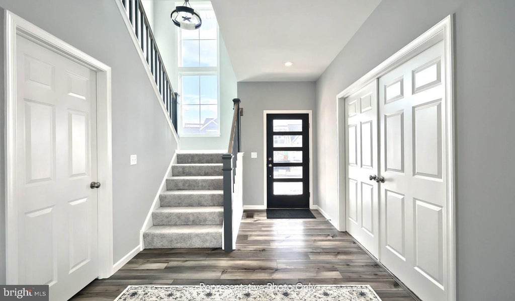 Photo of 19 E Kestrel Drive, DENVER, PA 17517 (MLS # PALA2096362)