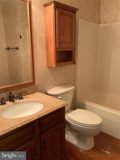 MARLOWE COUNTRY ESTATES - Residential Lease