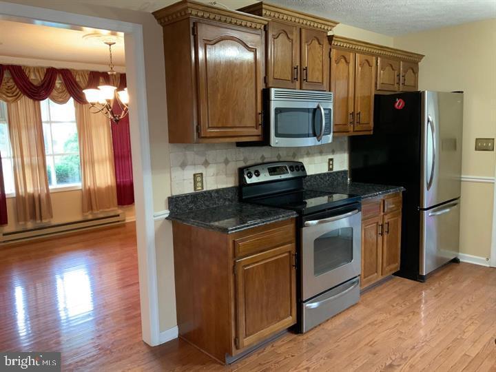 MARLOWE COUNTRY ESTATES - Residential Lease