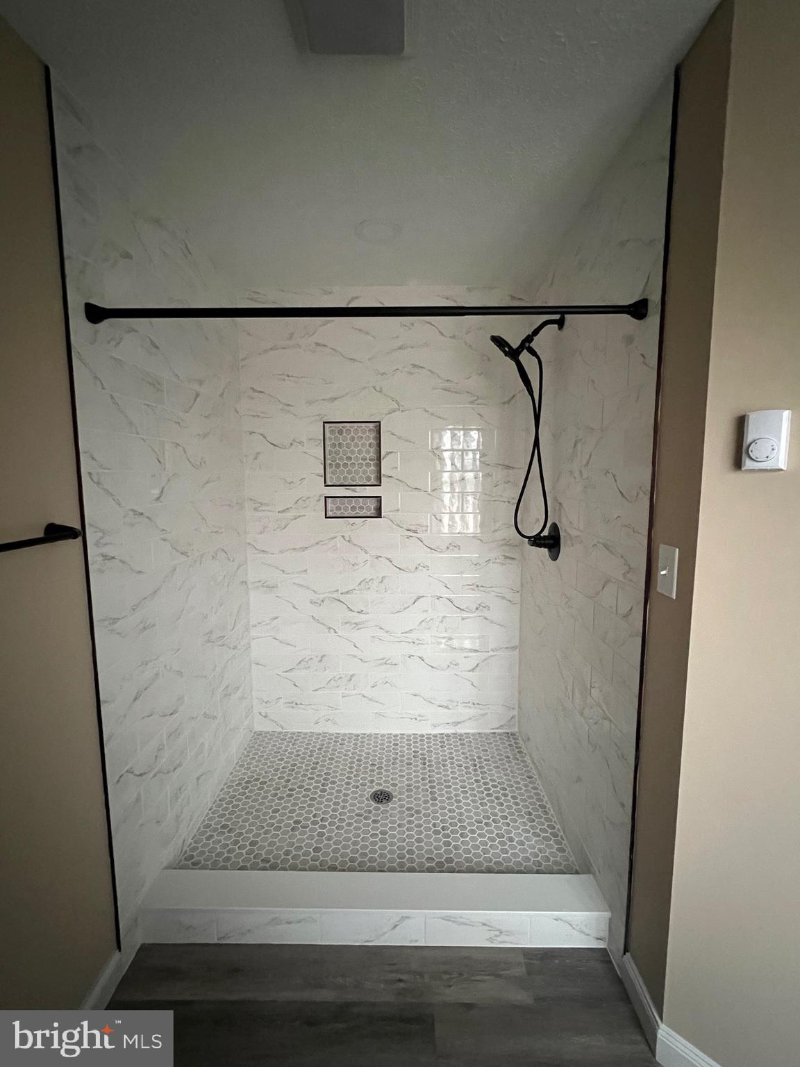 MARLOWE COUNTRY ESTATES - Residential Lease