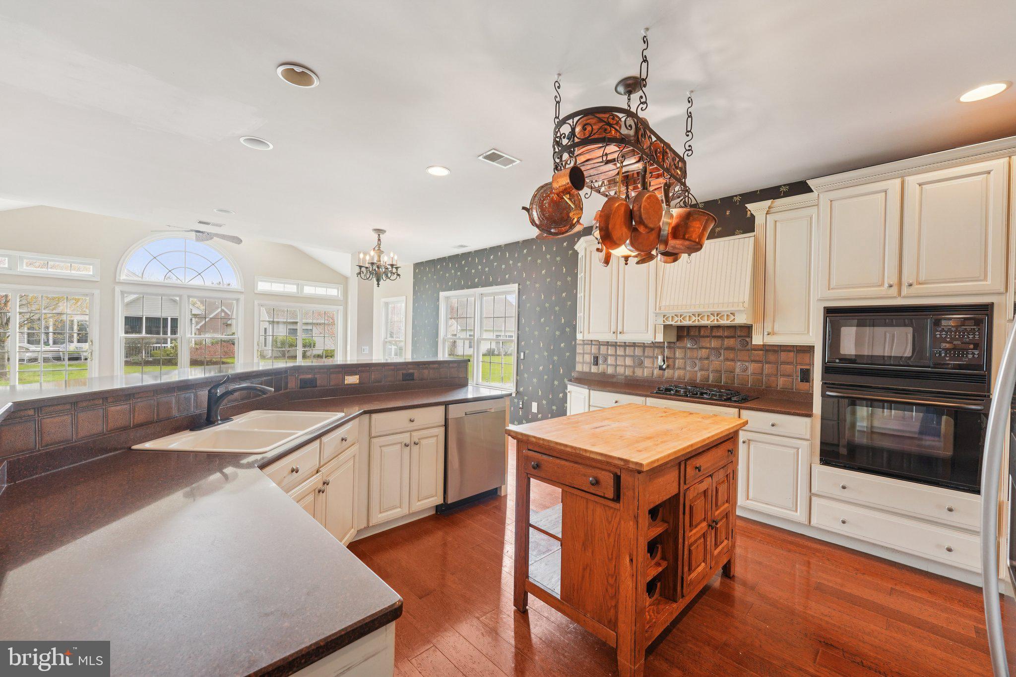 GLENMOOR - Residential