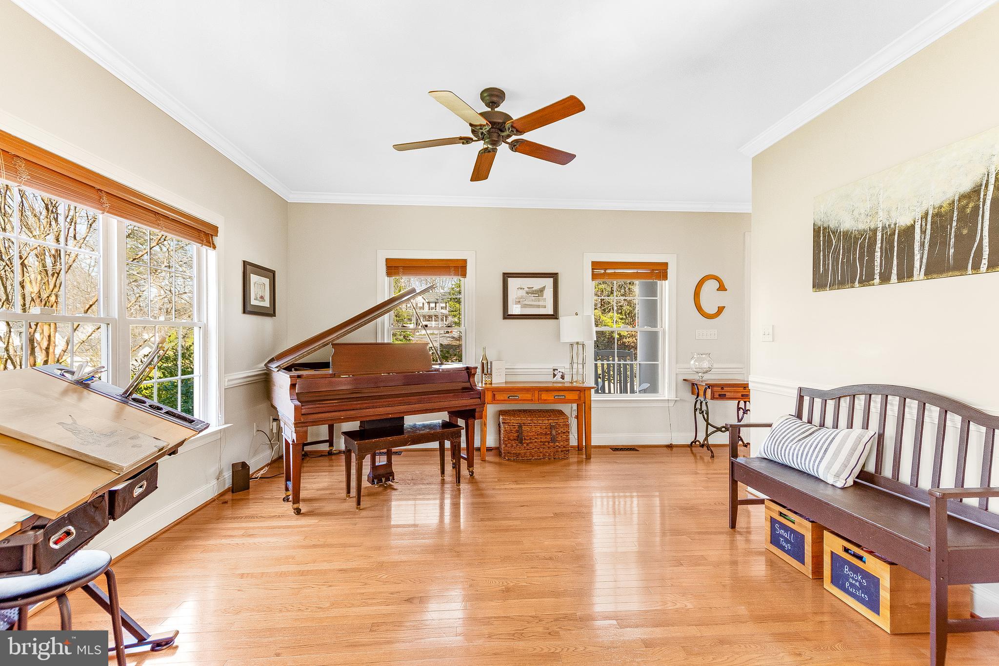 COVE POINT WOODS - Residential