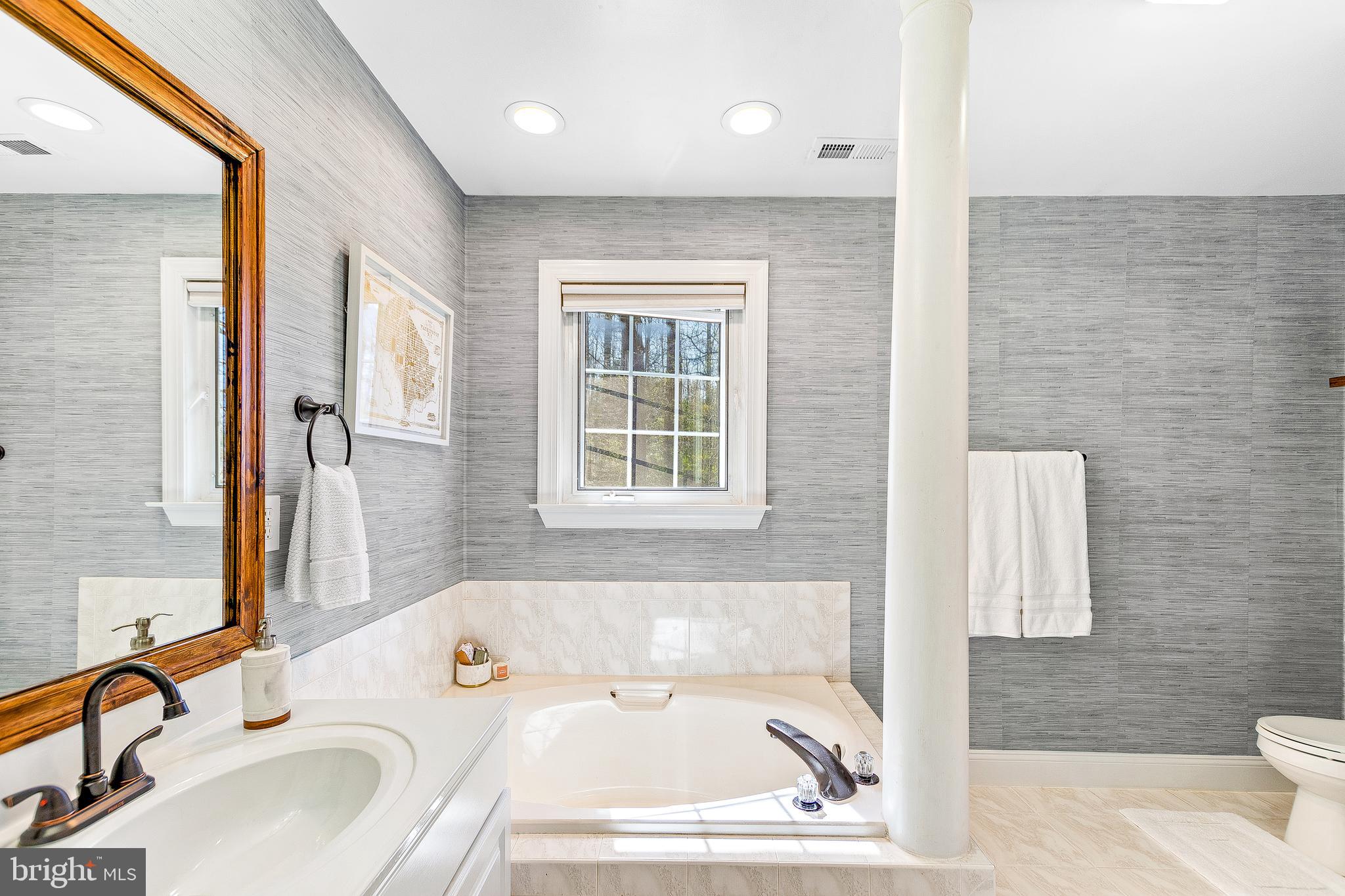 COVE POINT WOODS - Residential