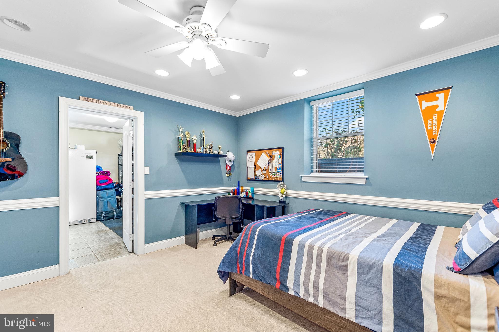 COVE POINT WOODS - Residential