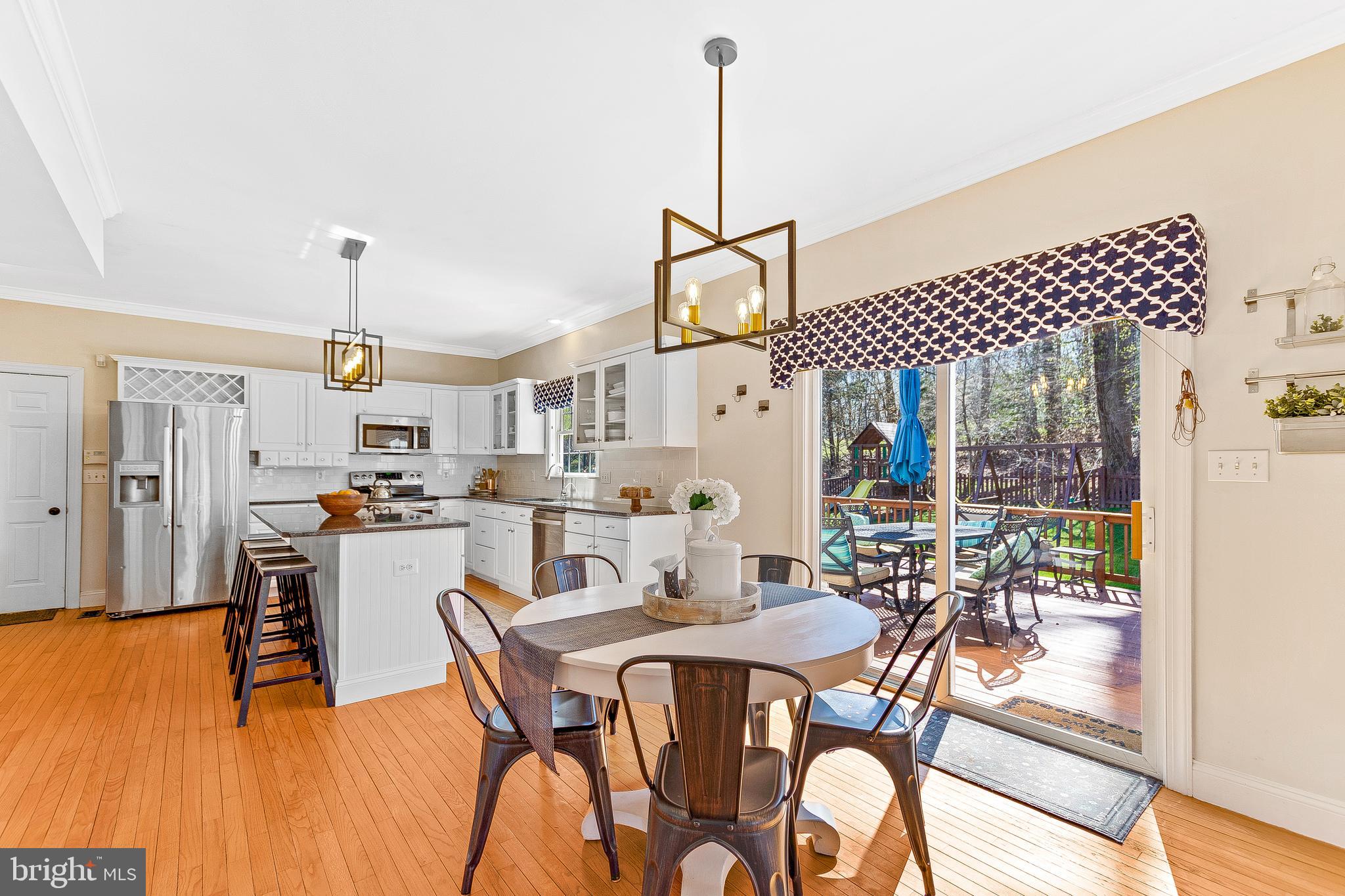 COVE POINT WOODS - Residential