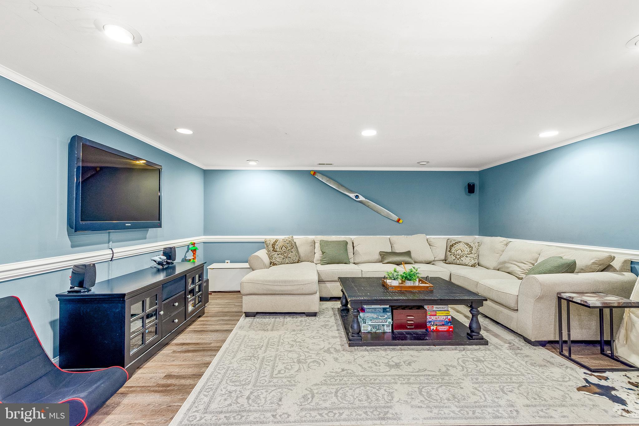 COVE POINT WOODS - Residential