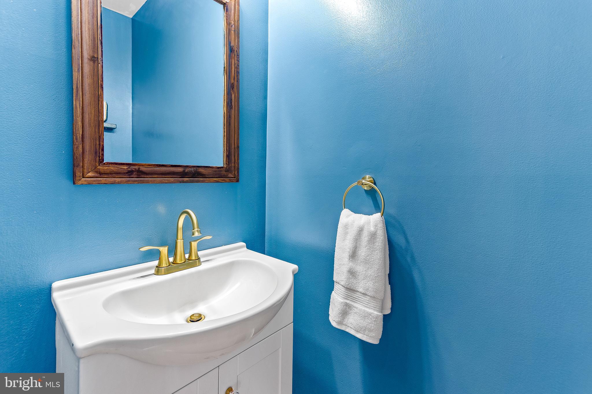 COVE POINT WOODS - Residential