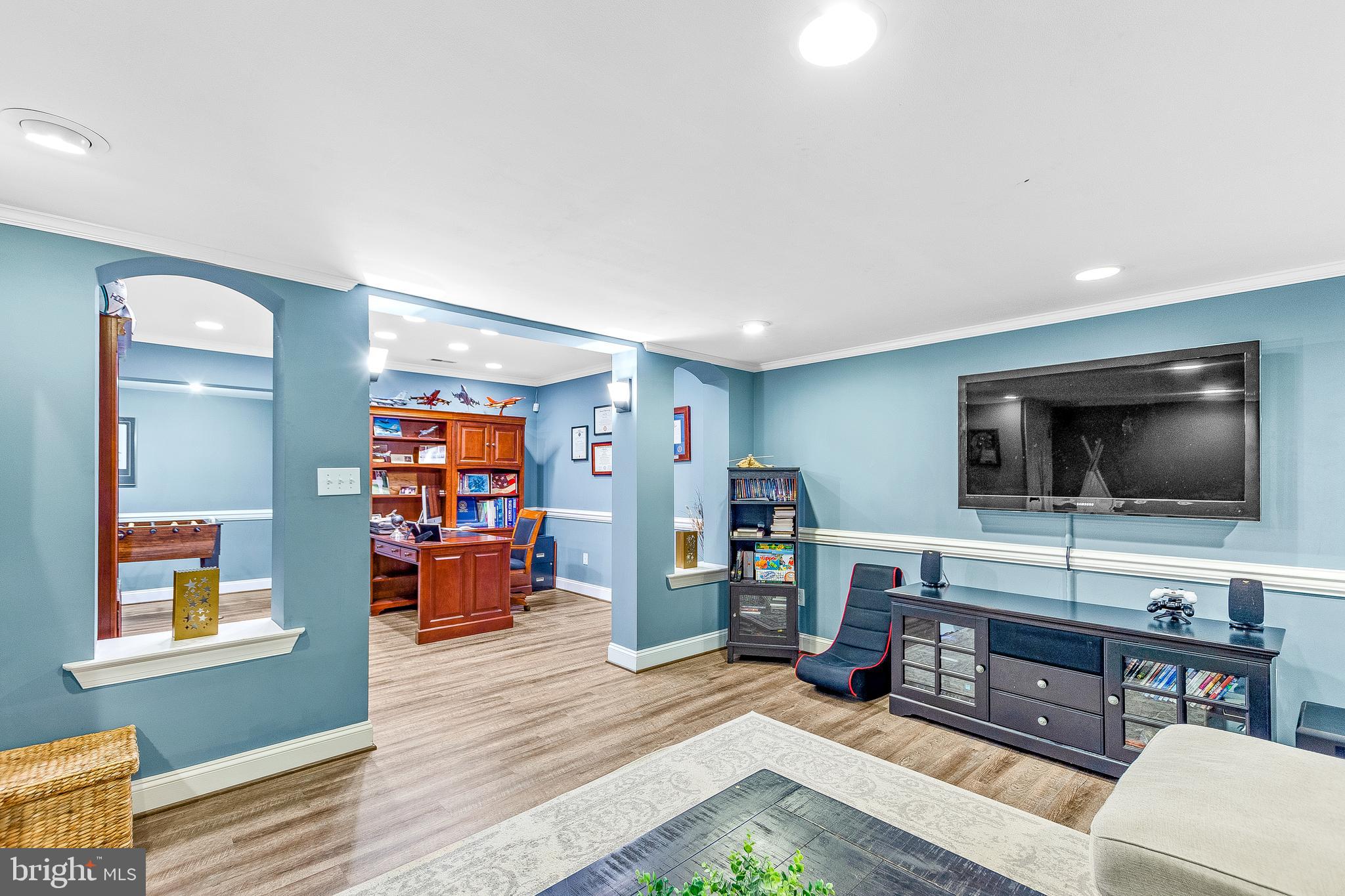 COVE POINT WOODS - Residential