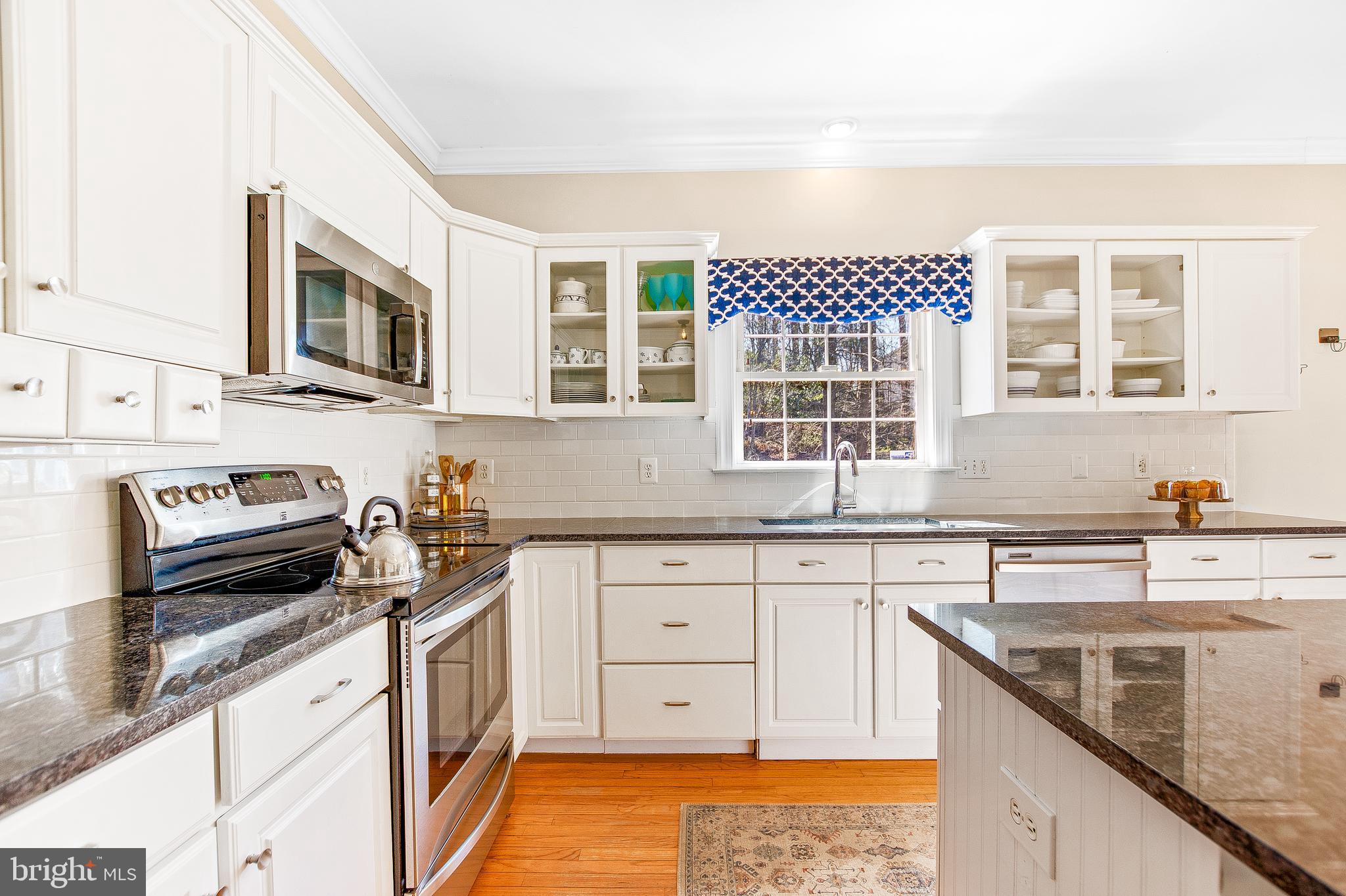 COVE POINT WOODS - Residential